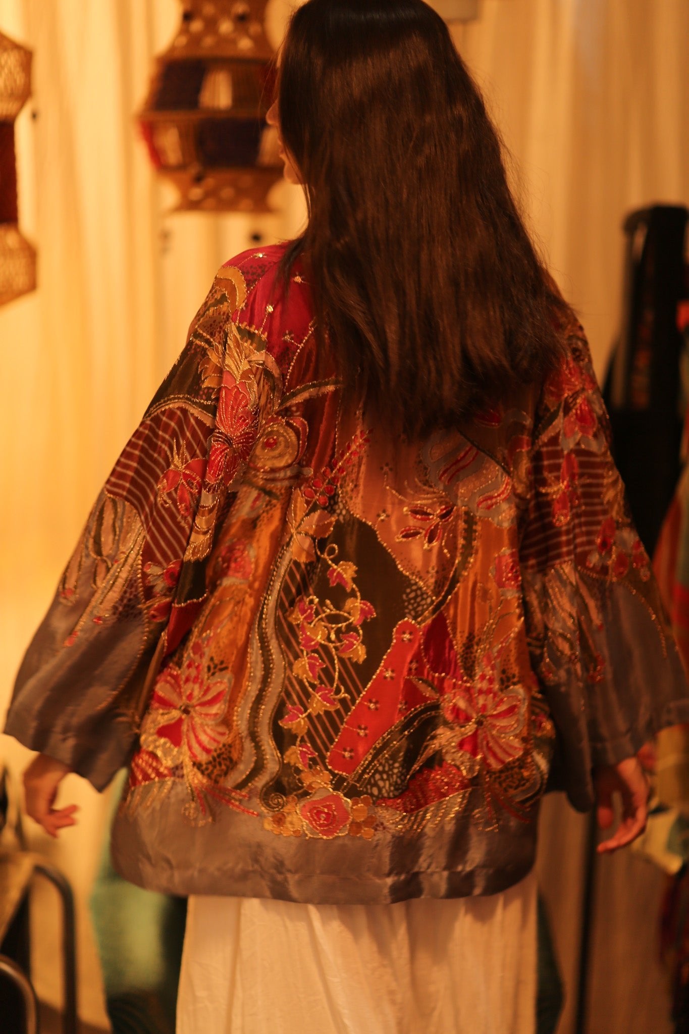 EMBROIDERED SILK SHORT KIMONO CARINE - BANGKOK TAILOR CLOTHING STORE - HANDMADE CLOTHING
