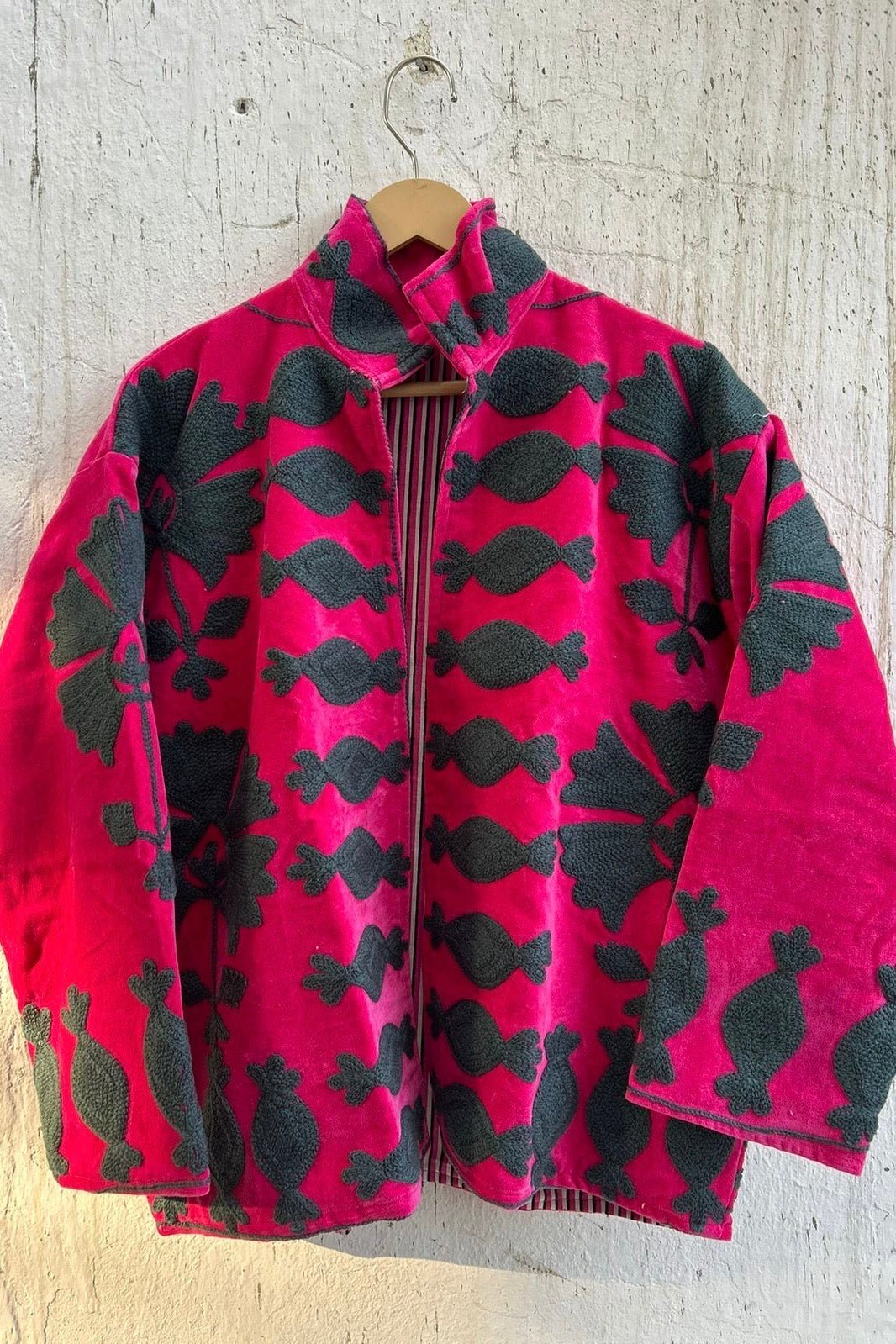 EMBROIDERED VELVET JACKET LANGU - BANGKOK TAILOR CLOTHING STORE - HANDMADE CLOTHING