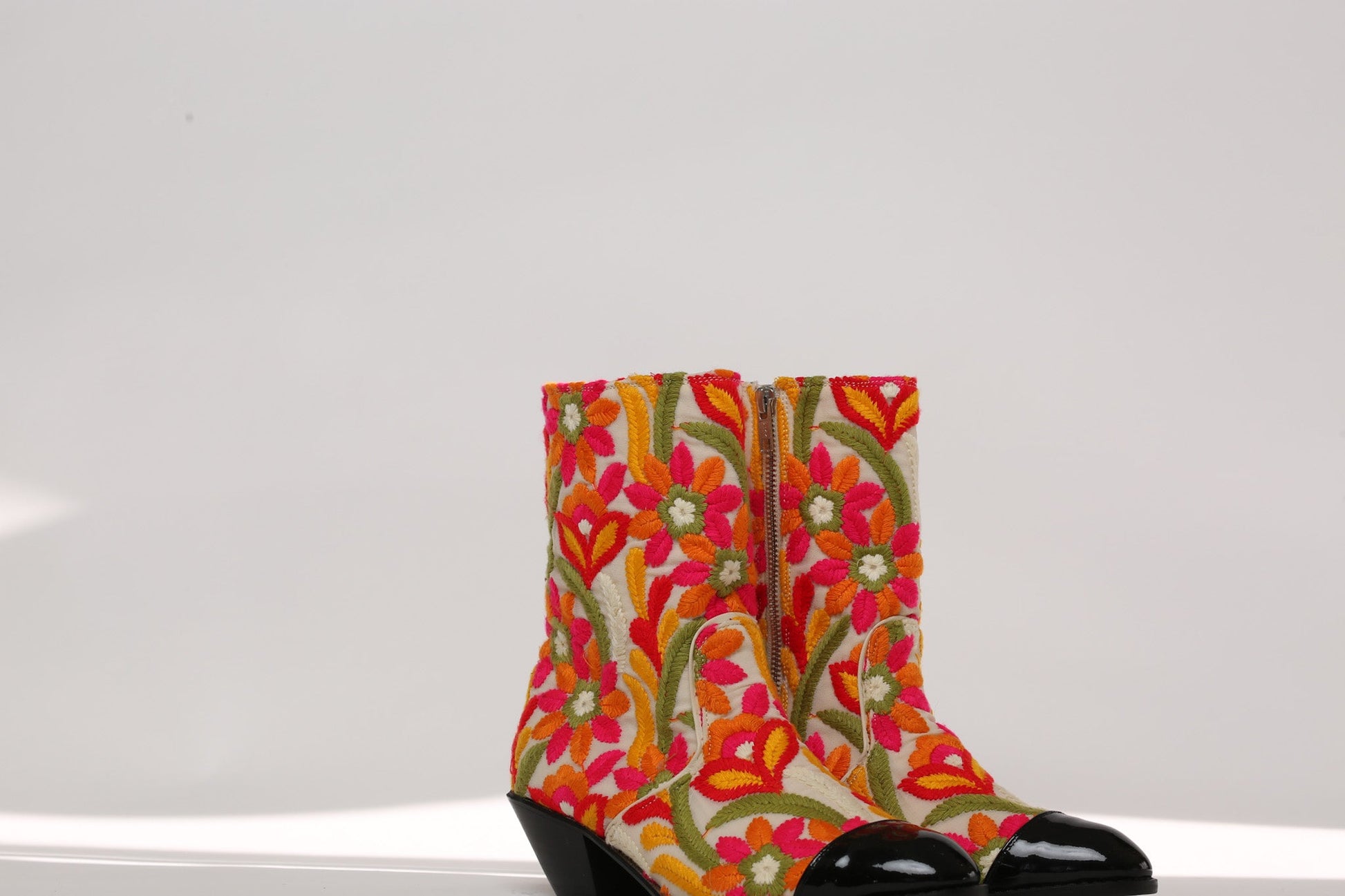 ESME FLORAL EMBROIDERED BOOTS - BANGKOK TAILOR CLOTHING STORE - HANDMADE CLOTHING