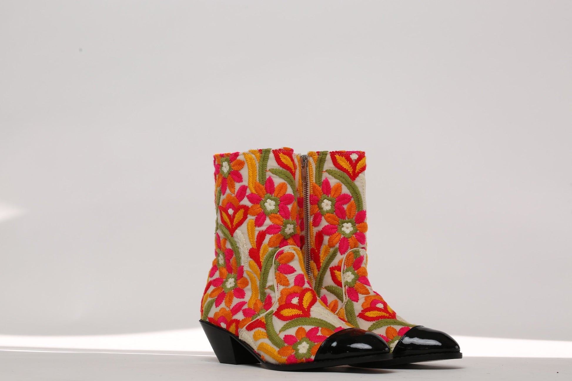 ESME FLORAL EMBROIDERED BOOTS - BANGKOK TAILOR CLOTHING STORE - HANDMADE CLOTHING