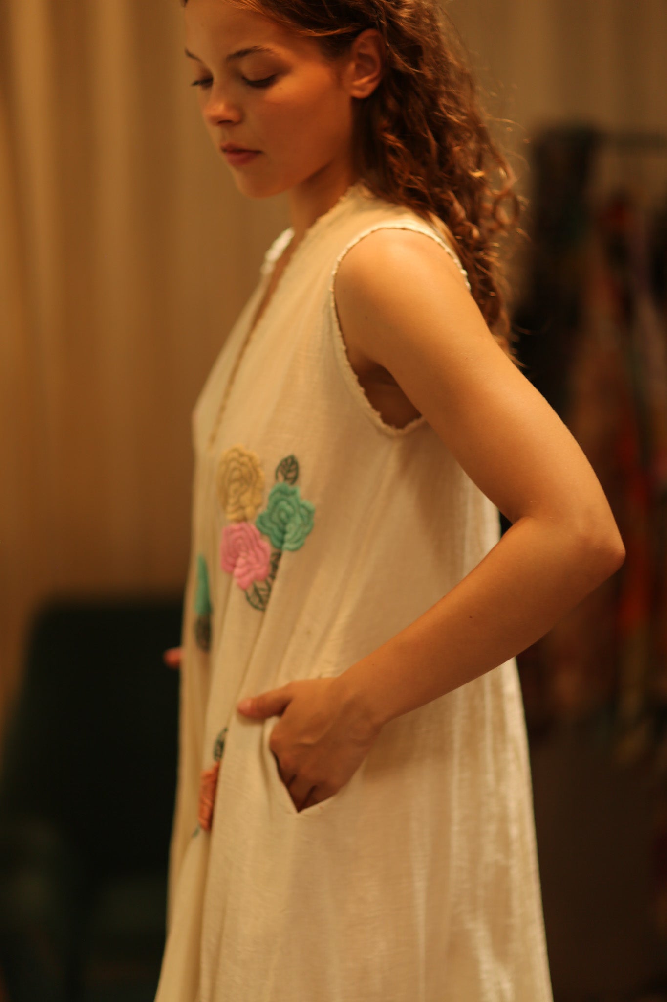 FAH EMBROIDERED FLOWER DRESS - BANGKOK TAILOR CLOTHING STORE - HANDMADE CLOTHING