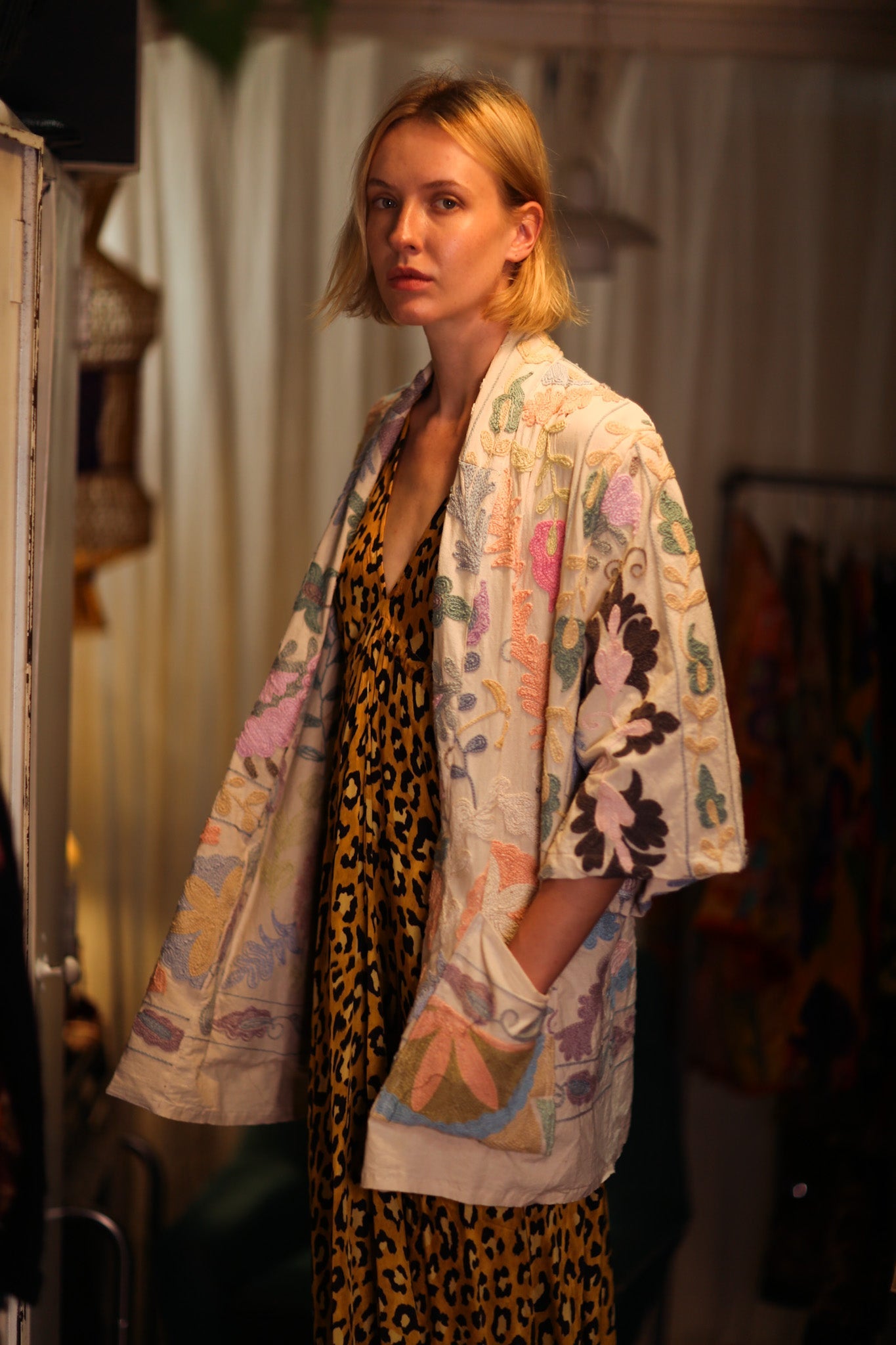 GINEVRA EMBROIDERED SHORT KIMONO SUZANI PASTEL - BANGKOK TAILOR CLOTHING STORE - HANDMADE CLOTHING