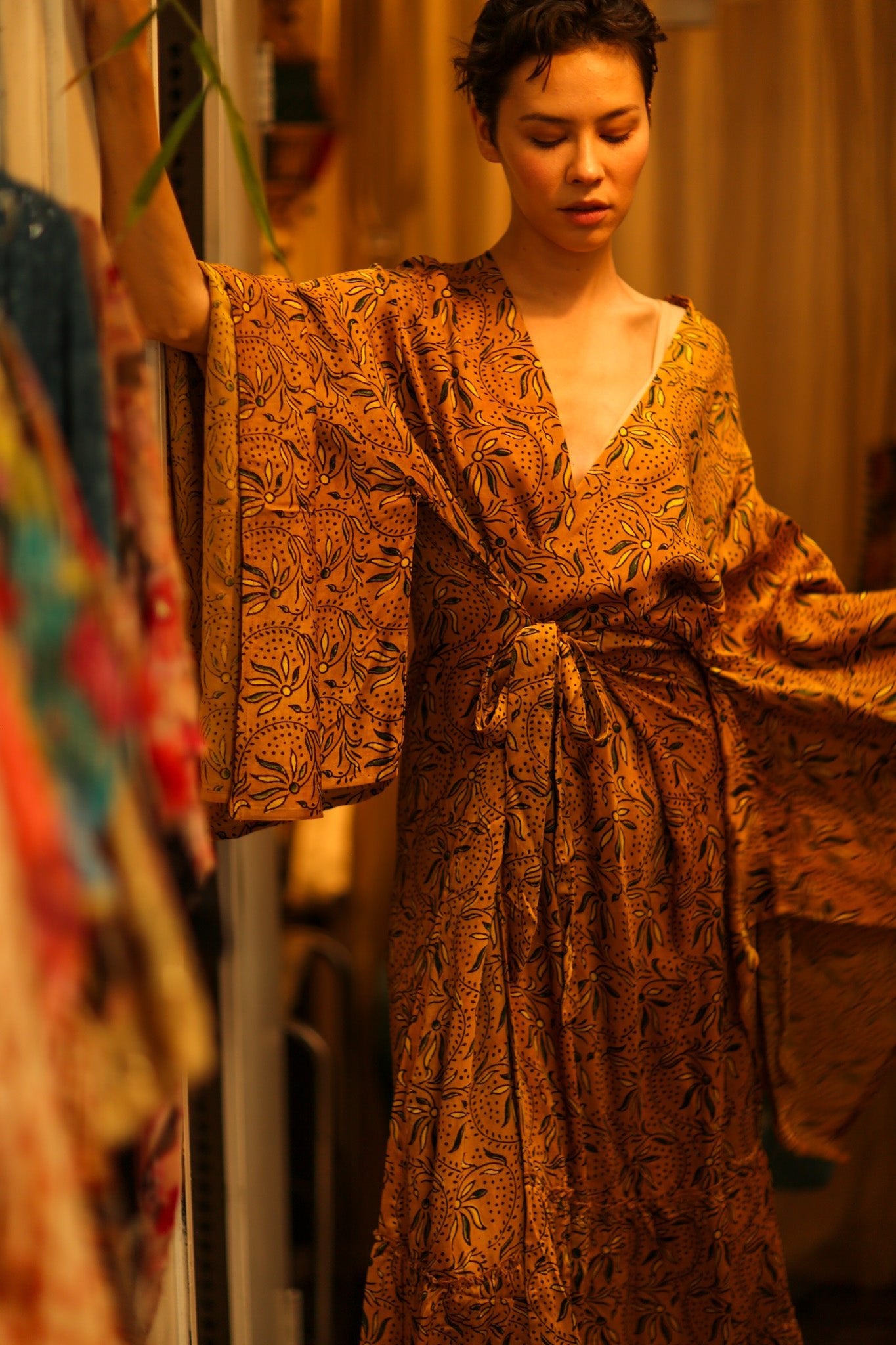 HAND BLOCK PRINT SILK XXL WING KIMONO - BANGKOK TAILOR CLOTHING STORE - HANDMADE CLOTHING