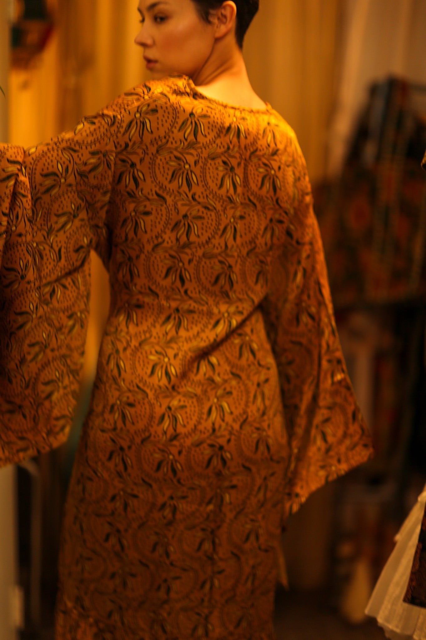 HAND BLOCK PRINT SILK XXL WING KIMONO - BANGKOK TAILOR CLOTHING STORE - HANDMADE CLOTHING