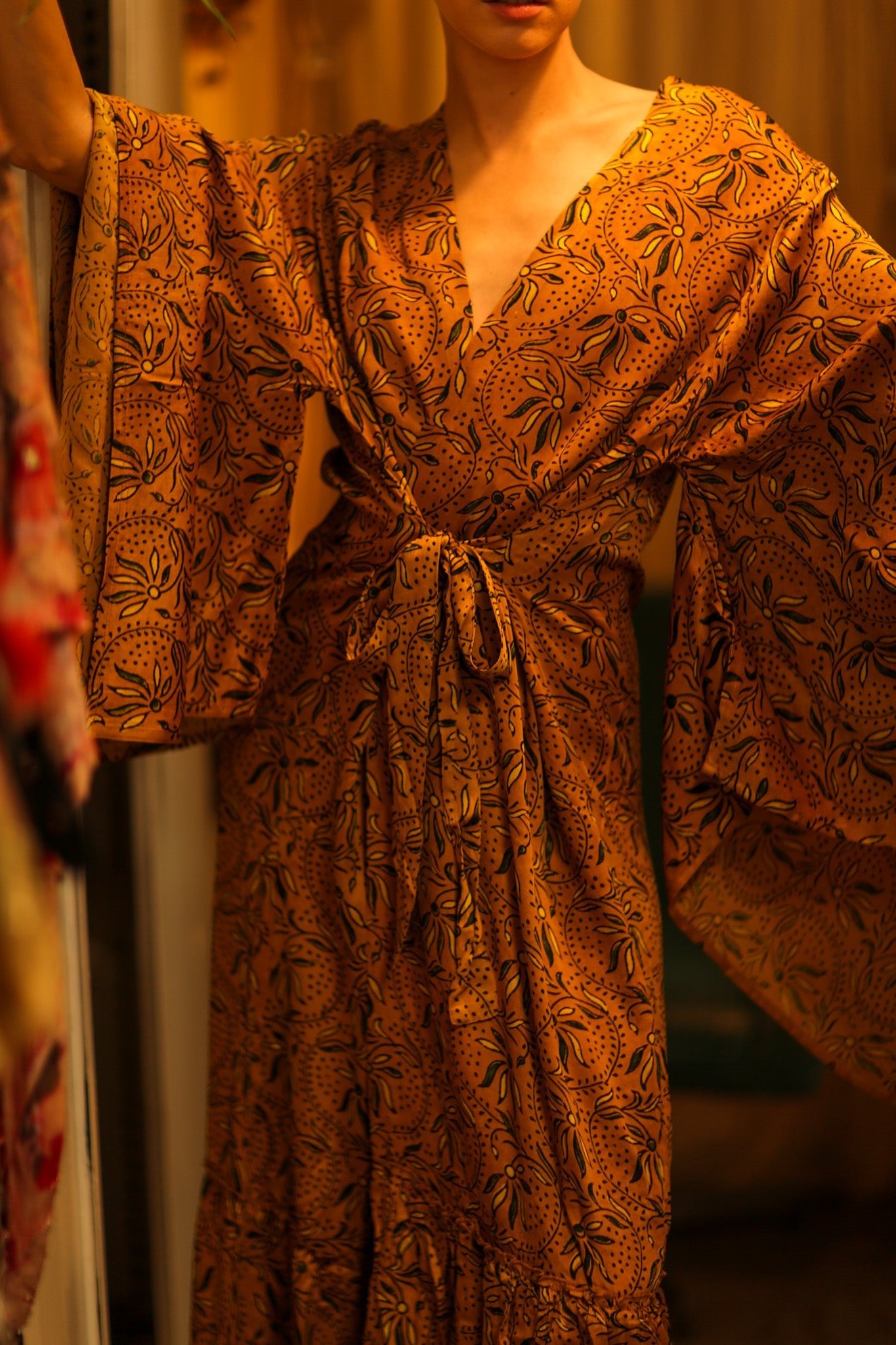 HAND BLOCK PRINT SILK XXL WING KIMONO - BANGKOK TAILOR CLOTHING STORE - HANDMADE CLOTHING