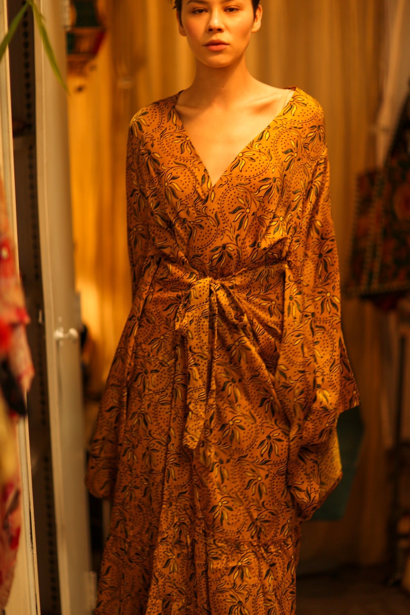 HAND BLOCK PRINT SILK XXL WING KIMONO - BANGKOK TAILOR CLOTHING STORE - HANDMADE CLOTHING