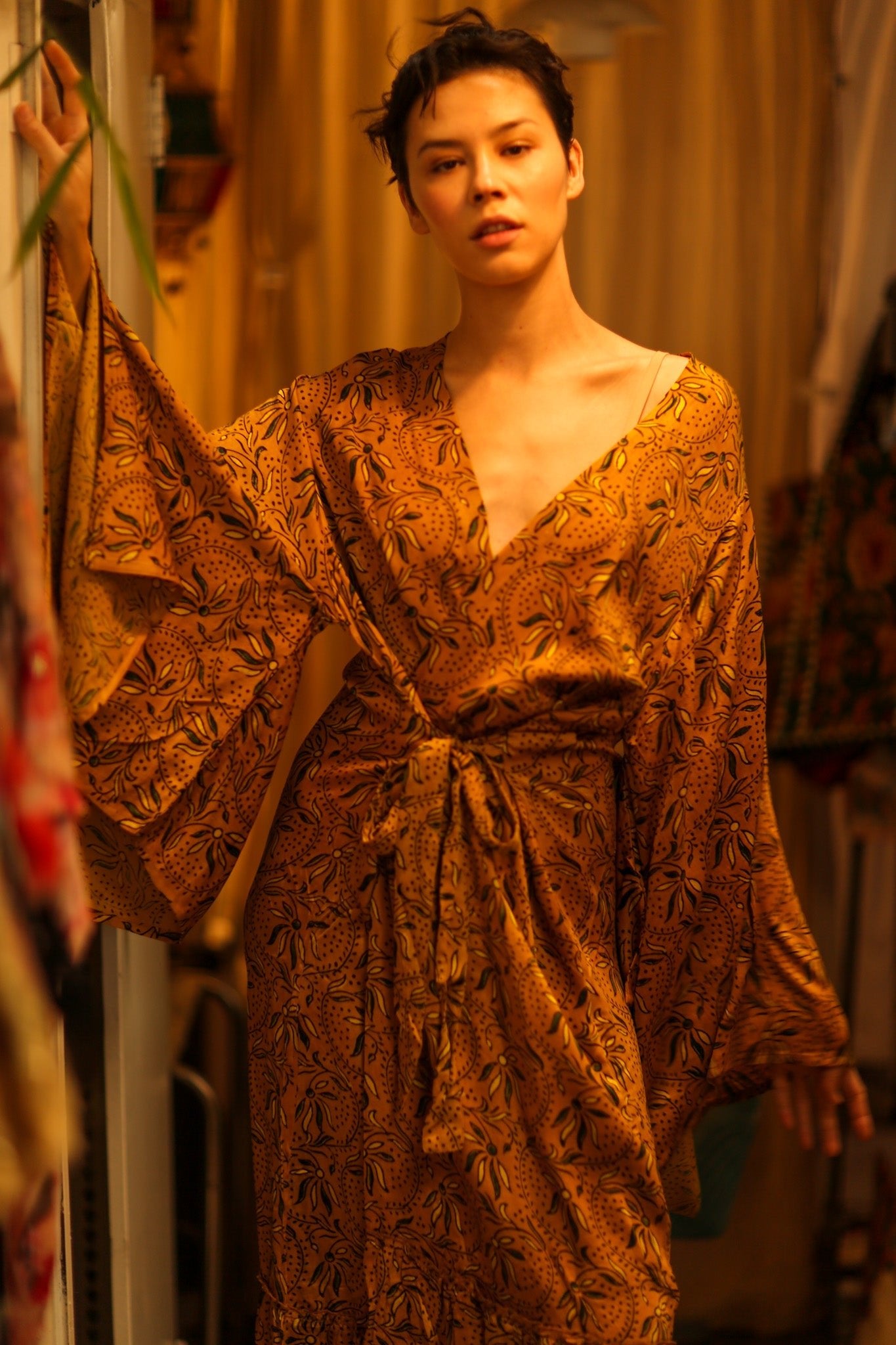HAND BLOCK PRINT SILK XXL WING KIMONO - BANGKOK TAILOR CLOTHING STORE - HANDMADE CLOTHING