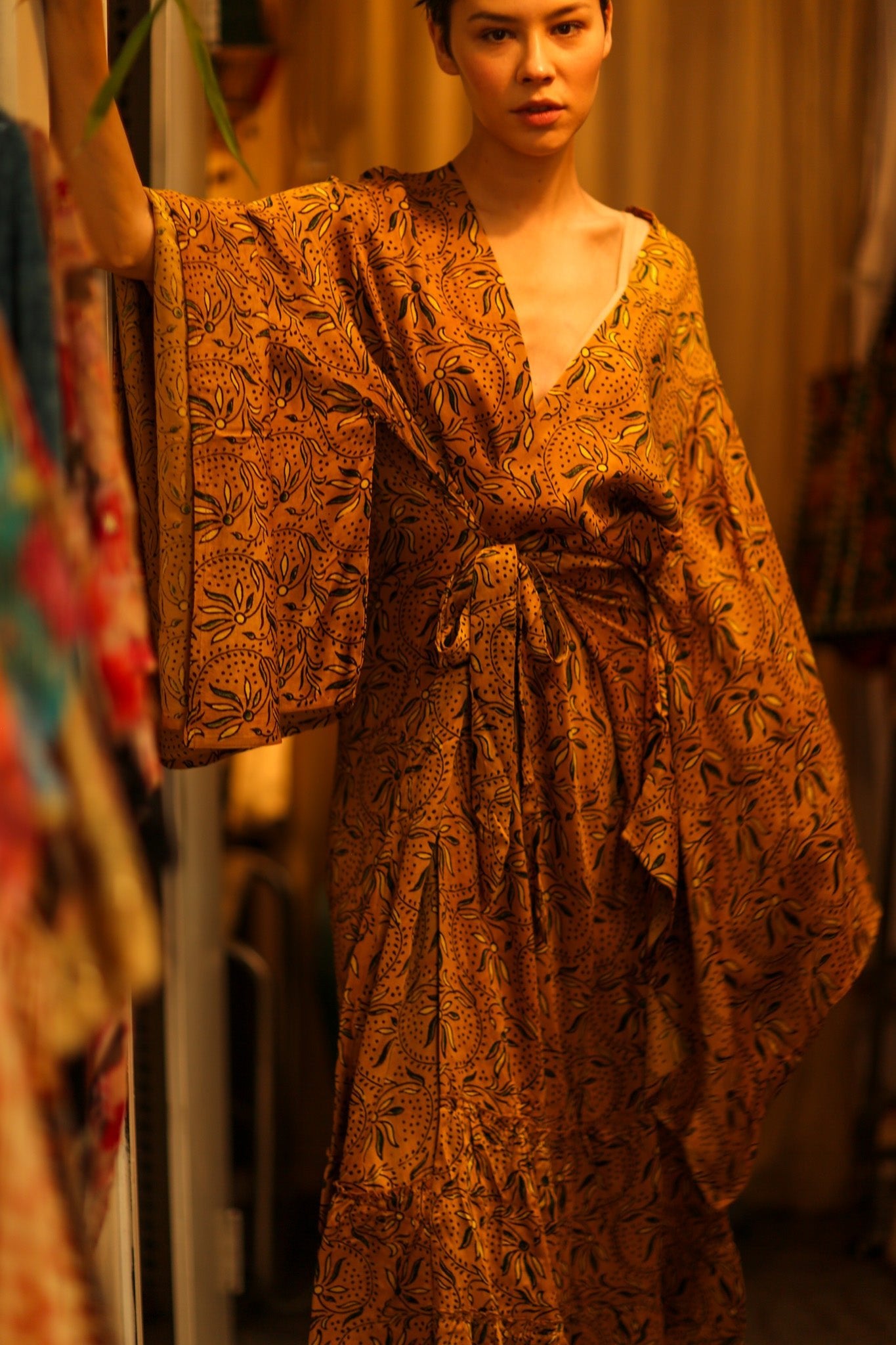 HAND BLOCK PRINT SILK XXL WING KIMONO - BANGKOK TAILOR CLOTHING STORE - HANDMADE CLOTHING