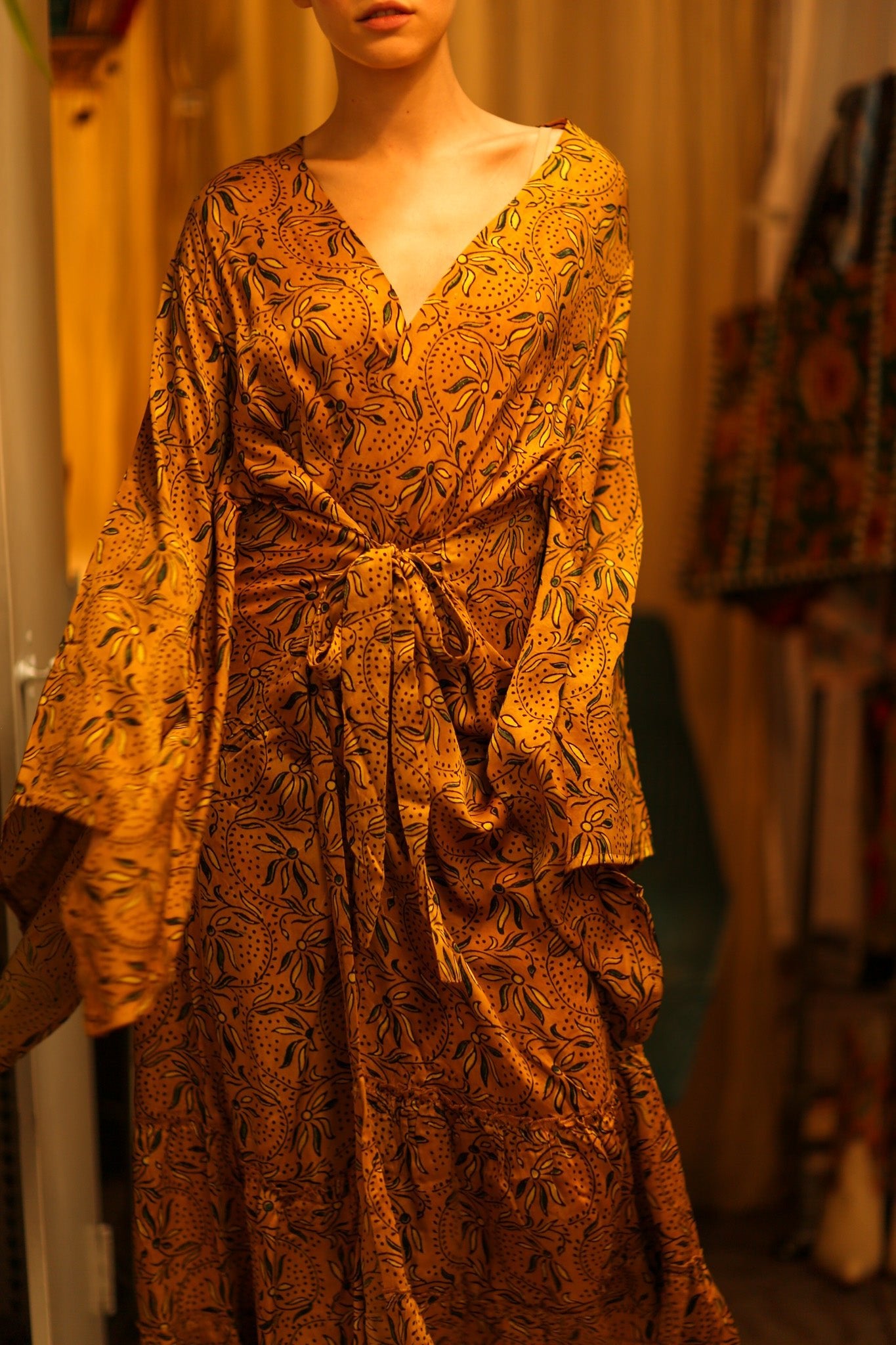 HAND BLOCK PRINT SILK XXL WING KIMONO - BANGKOK TAILOR CLOTHING STORE - HANDMADE CLOTHING