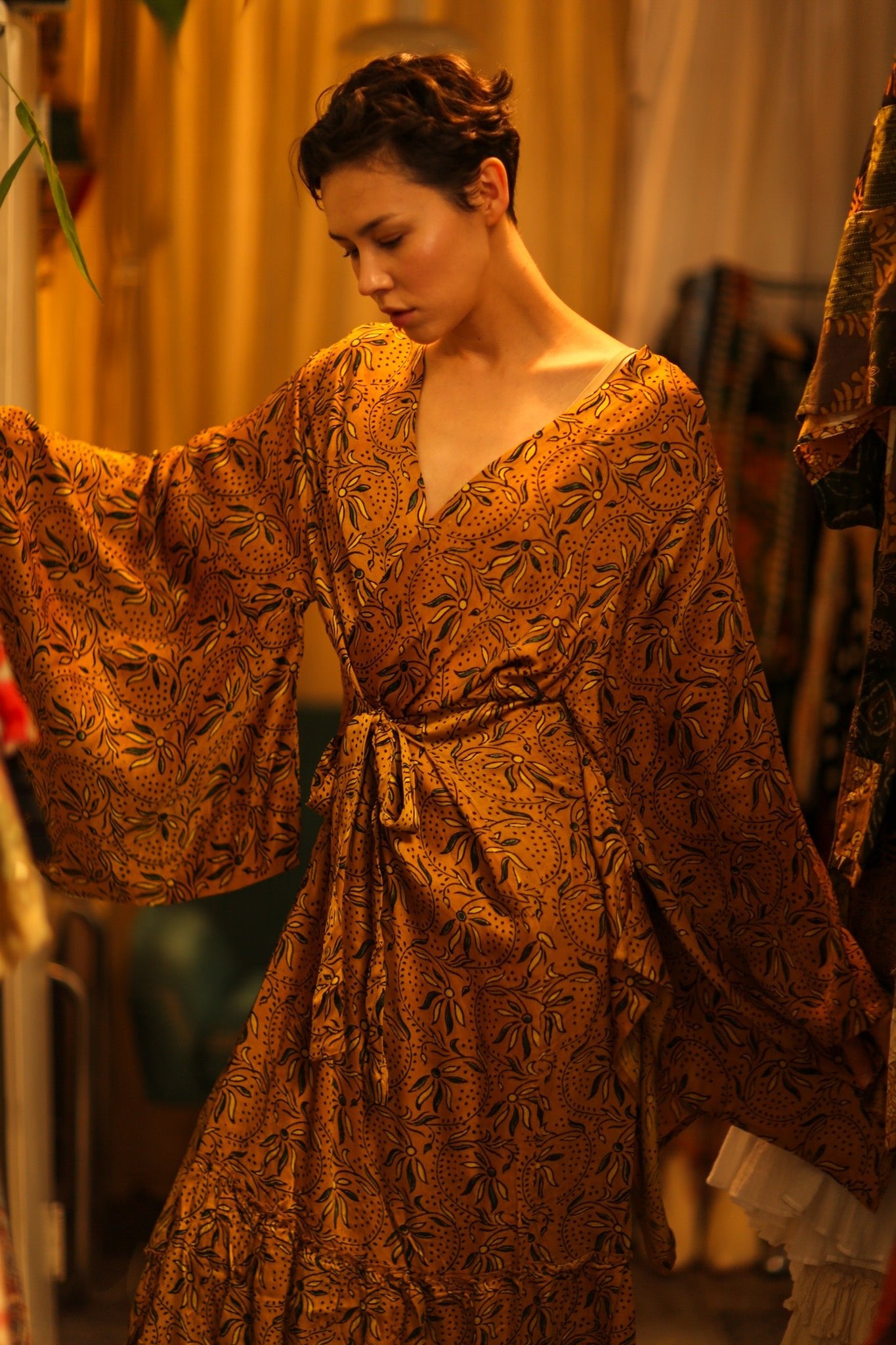 HAND BLOCK PRINT SILK XXL WING KIMONO - BANGKOK TAILOR CLOTHING STORE - HANDMADE CLOTHING