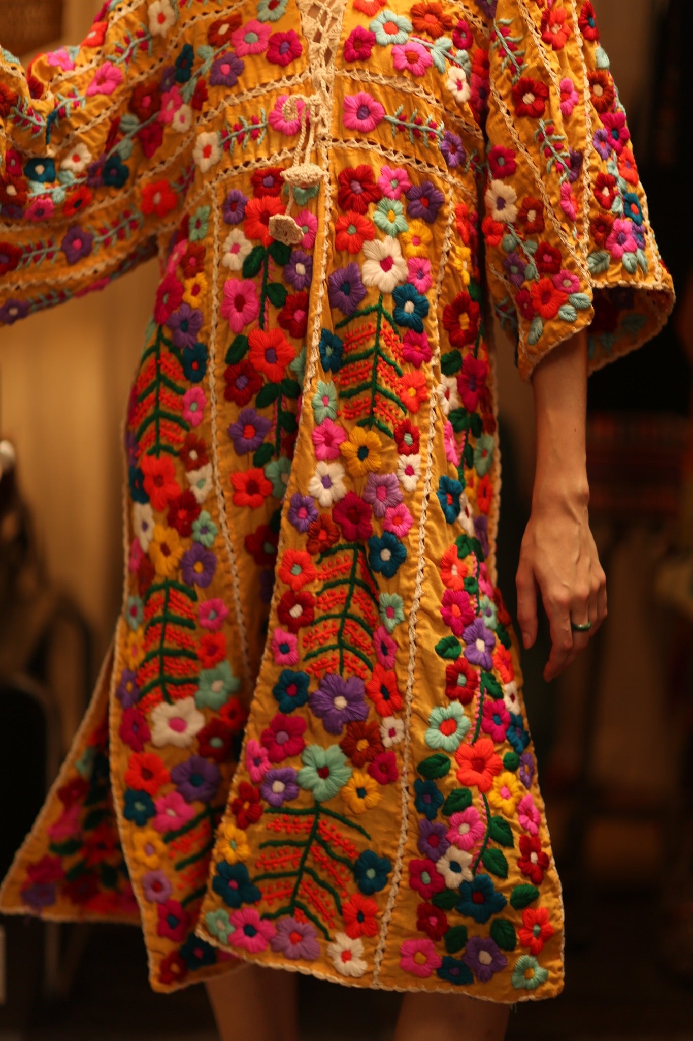 HEAVY EMBROIDERED KAFTAN ANTHARA - BANGKOK TAILOR CLOTHING STORE - HANDMADE CLOTHING