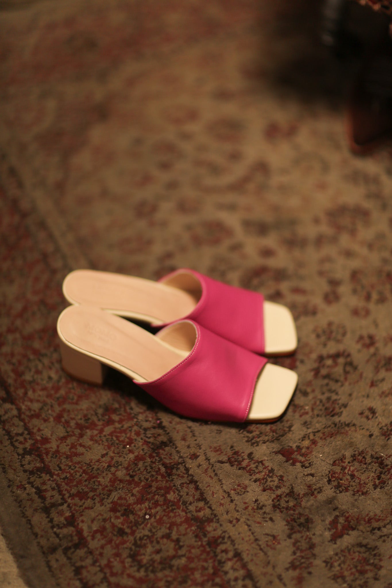 HEELED MULES LORIN FUSHIA CREAM - BANGKOK TAILOR CLOTHING STORE - HANDMADE CLOTHING