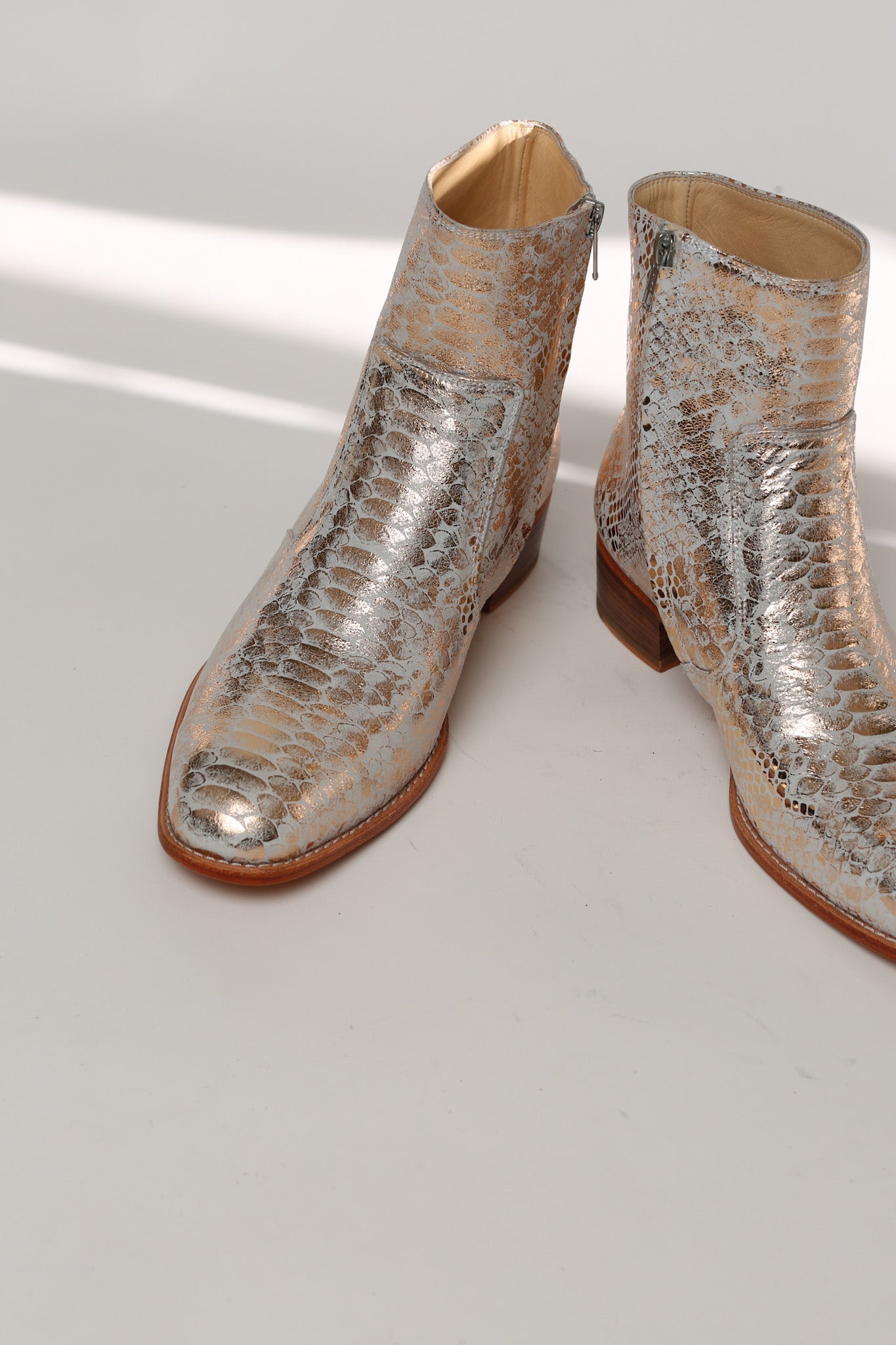 IAN SNAKE PRINT SILVER BOOTS - BANGKOK TAILOR CLOTHING STORE - HANDMADE CLOTHING