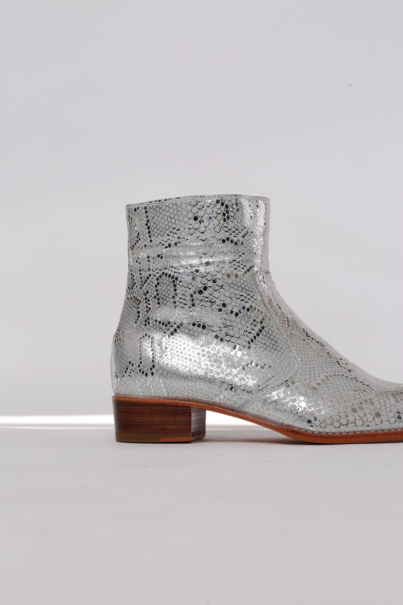 IAN SNAKE PRINT SILVER BOOTS - BANGKOK TAILOR CLOTHING STORE - HANDMADE CLOTHING