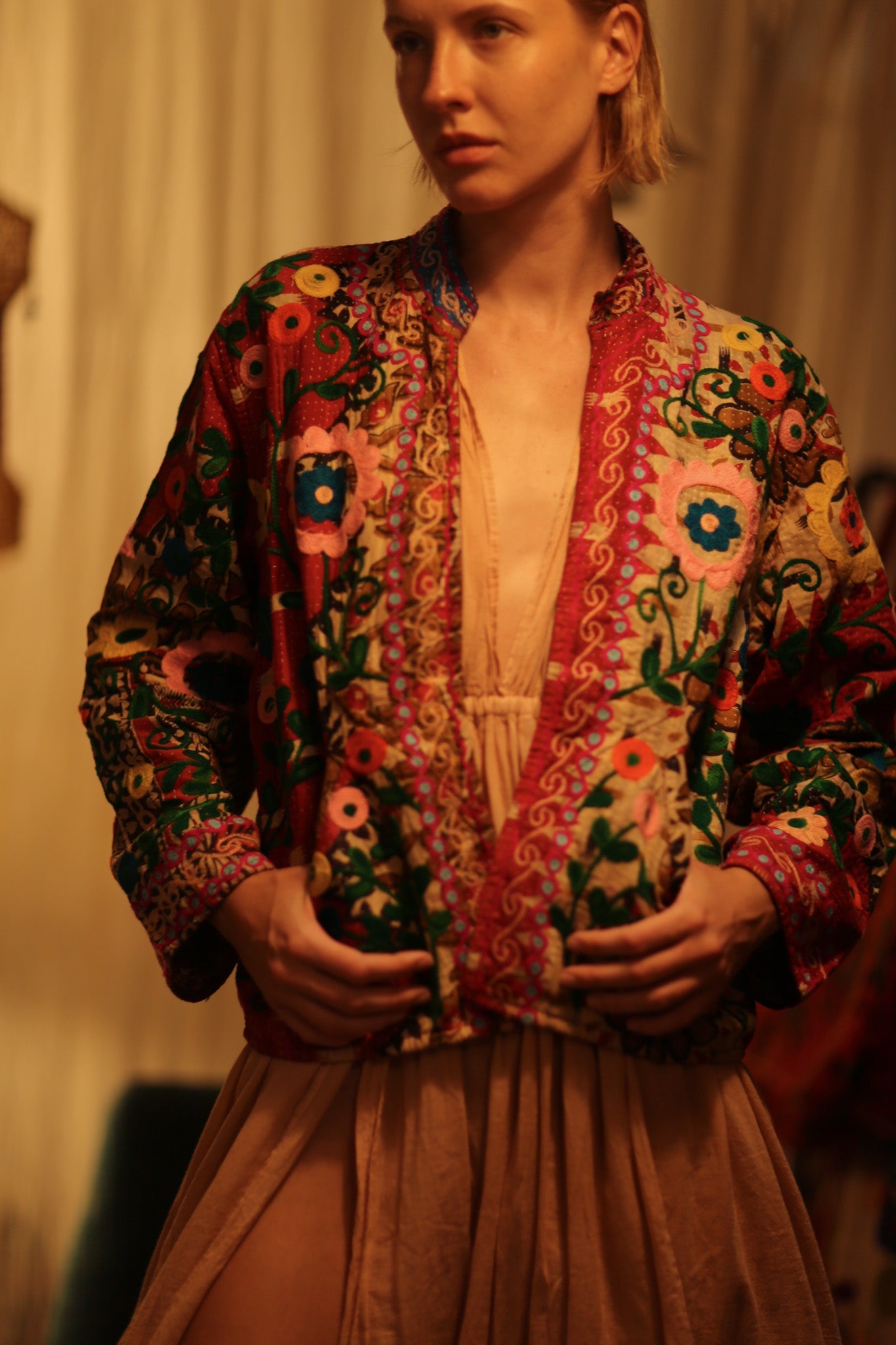 JACKET INGRID FLOWERS EMBROIDERED - BANGKOK TAILOR CLOTHING STORE - HANDMADE CLOTHING