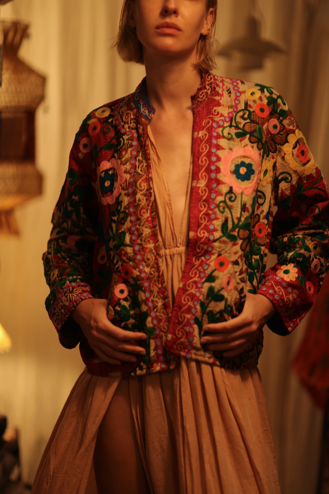 JACKET INGRID FLOWERS EMBROIDERED - BANGKOK TAILOR CLOTHING STORE - HANDMADE CLOTHING