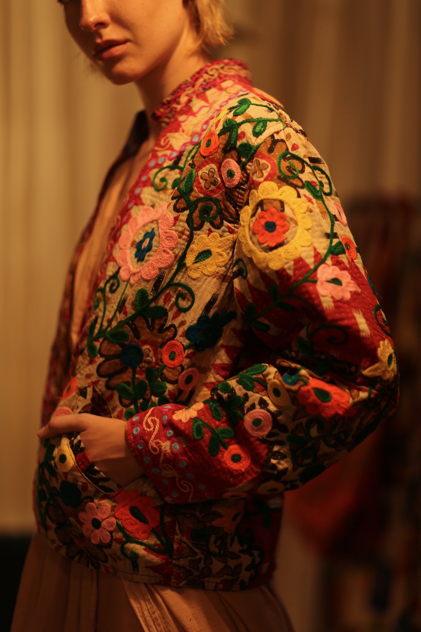 JACKET INGRID FLOWERS EMBROIDERED - BANGKOK TAILOR CLOTHING STORE - HANDMADE CLOTHING