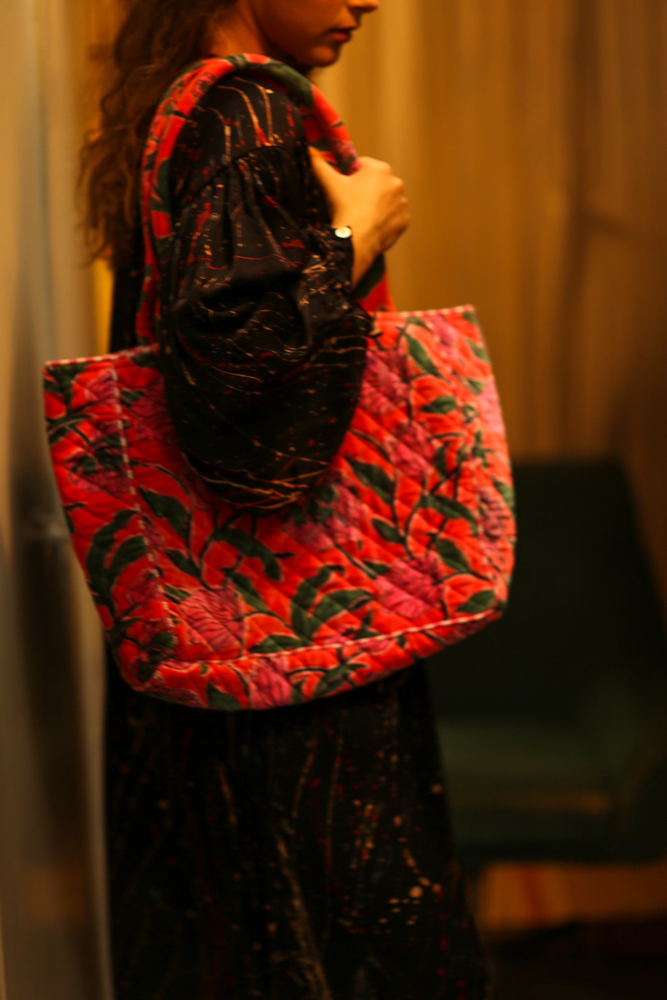 KALI VELVET BAG STRAWBERRY FLORAL M - BANGKOK TAILOR CLOTHING STORE - HANDMADE CLOTHING