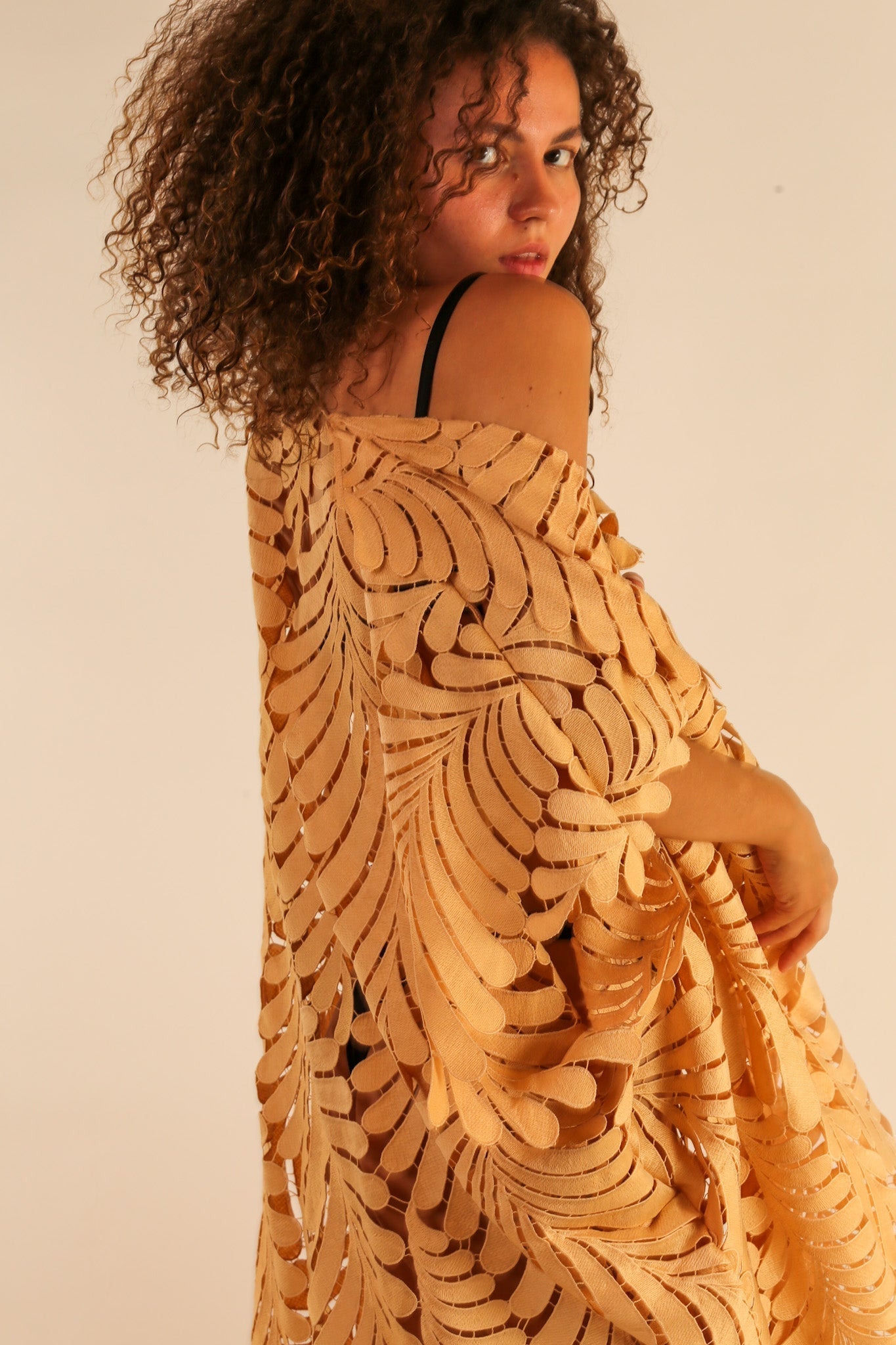 LACE KIMONO OSCAR - BANGKOK TAILOR CLOTHING STORE - HANDMADE CLOTHING