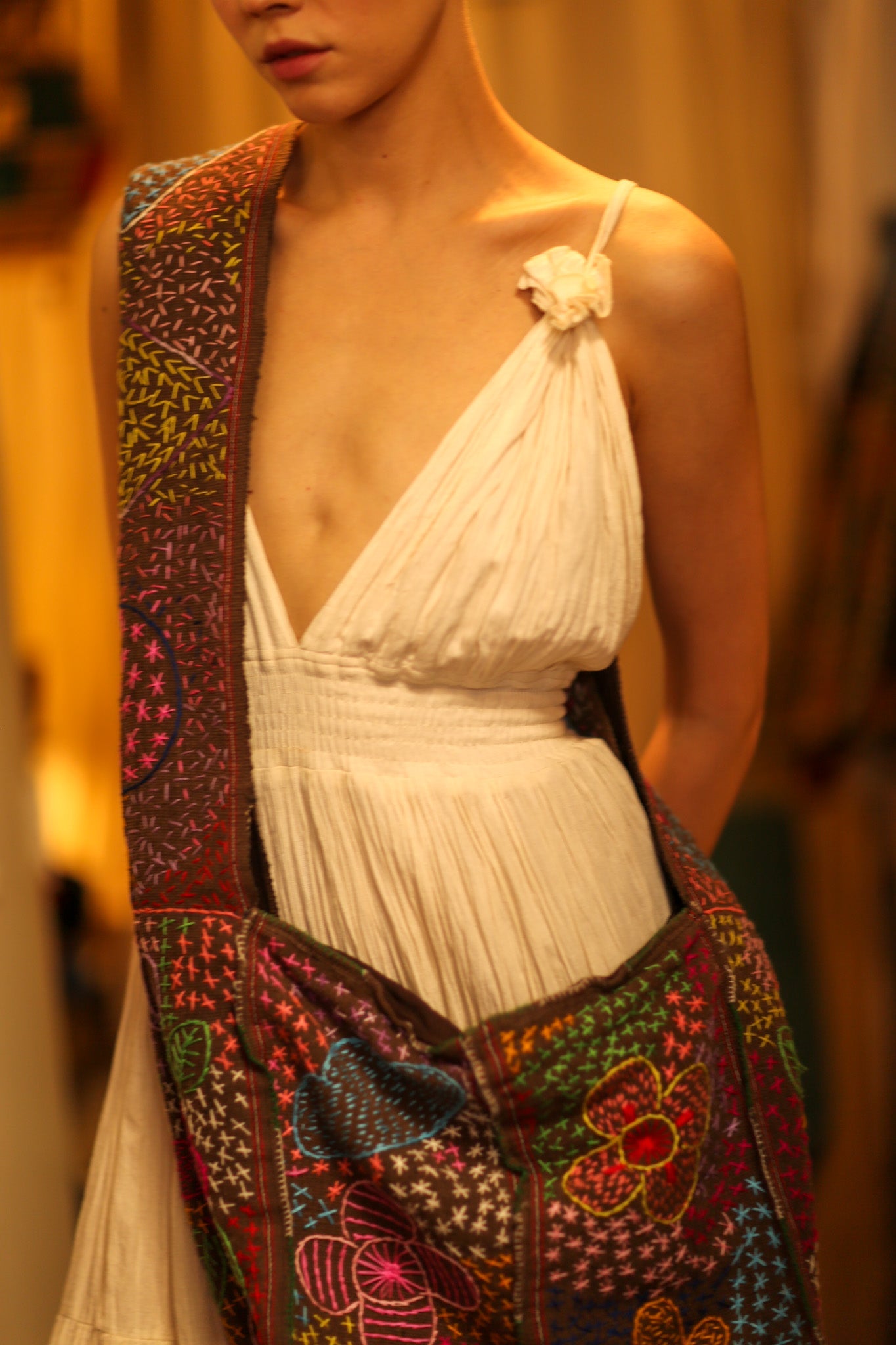 LALANA EMBROIDERED BAG - BANGKOK TAILOR CLOTHING STORE - HANDMADE CLOTHING