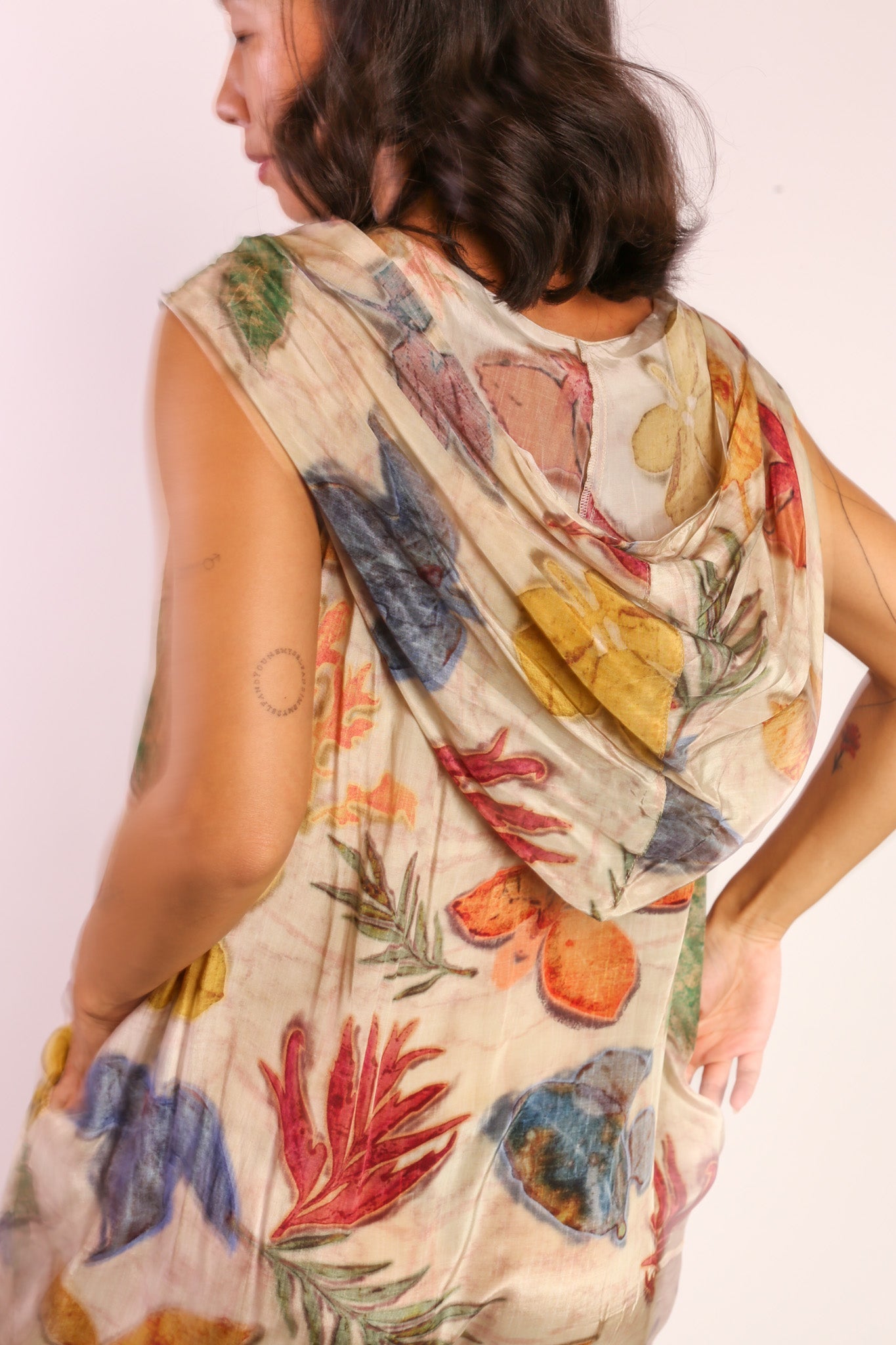LEAVE HAND BLOCK PRINT SILK DRESS ISSI - BANGKOK TAILOR CLOTHING STORE - HANDMADE CLOTHING