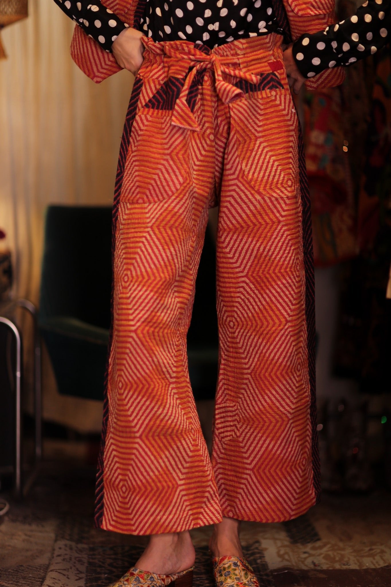 LENA KANTHA TROUSERS CARROT - BANGKOK TAILOR CLOTHING STORE - HANDMADE CLOTHING