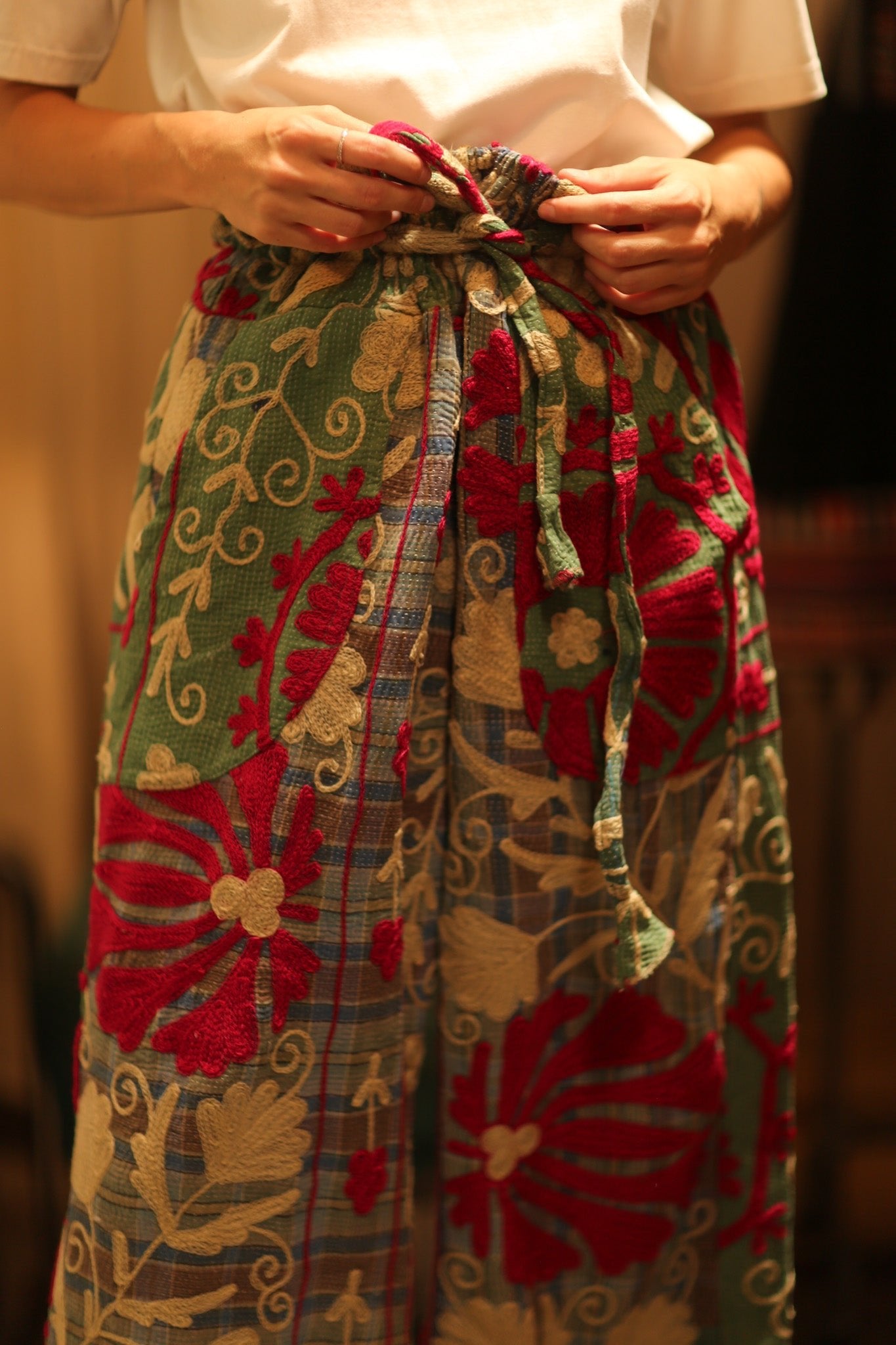 LENA KANTHA TROUSERS CHECKS AND FLOWERS - BANGKOK TAILOR CLOTHING STORE - HANDMADE CLOTHING