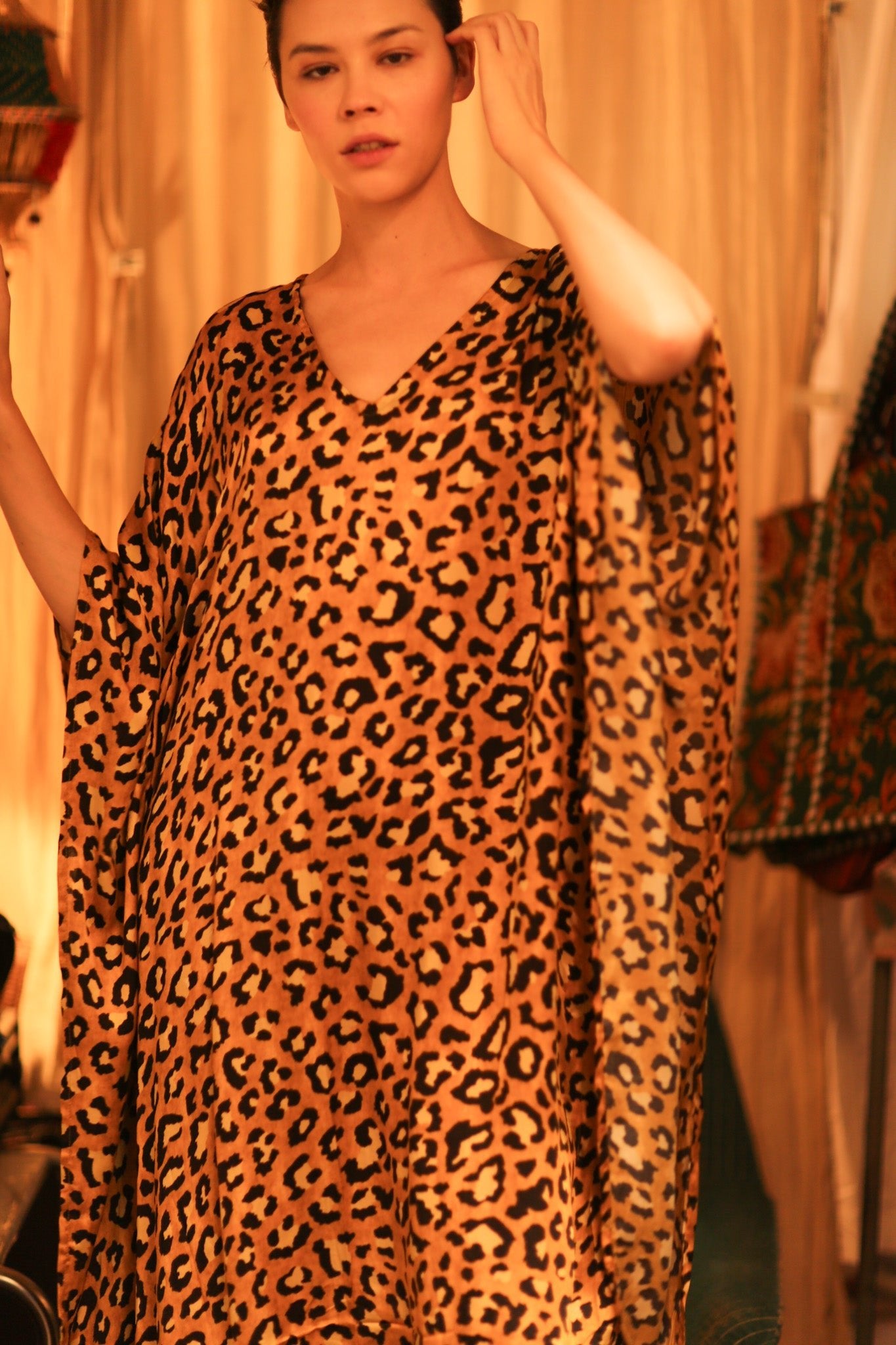 LEO PRINT KAFTAN TUNIC - BANGKOK TAILOR CLOTHING STORE - HANDMADE CLOTHING