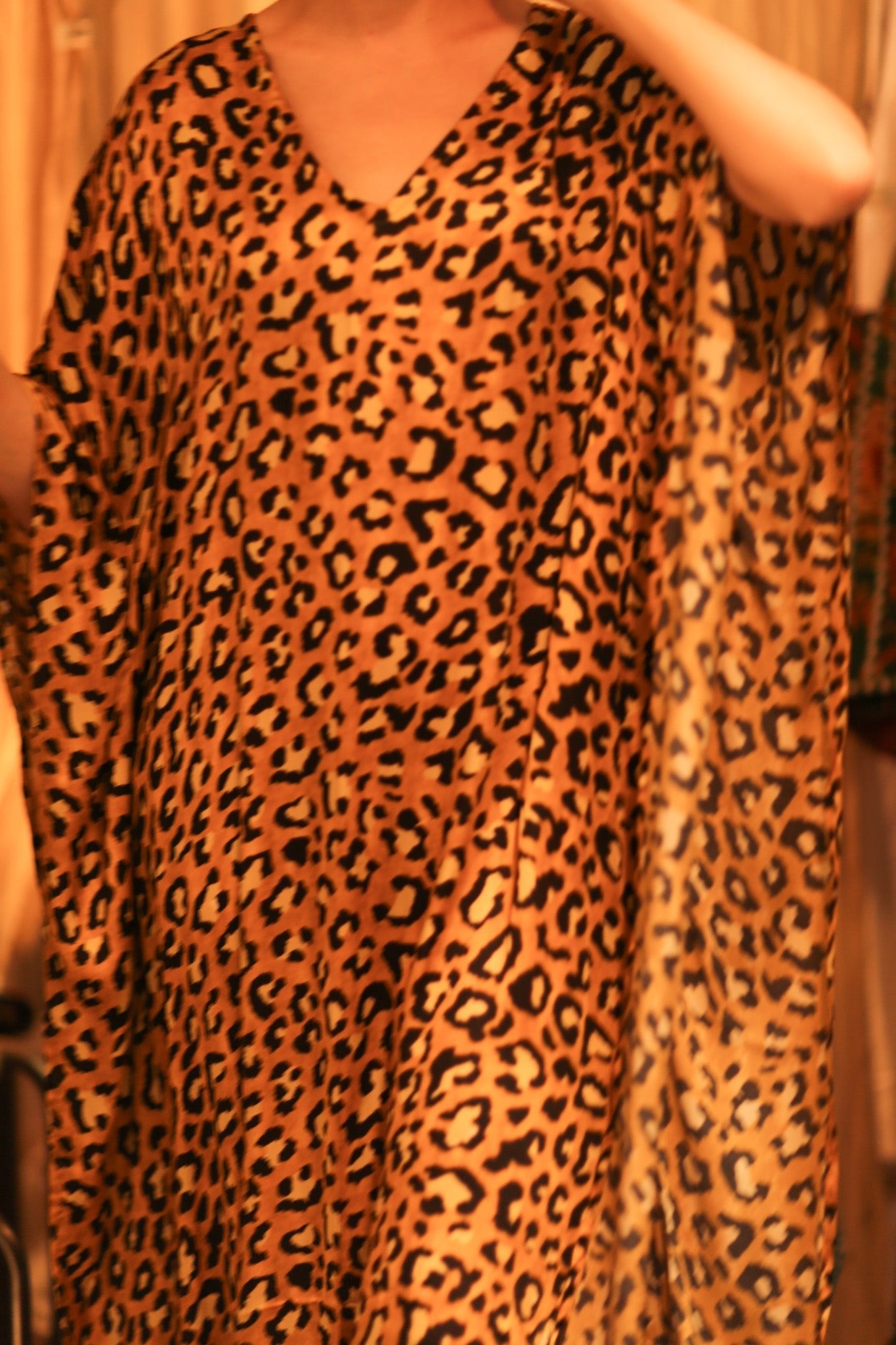 LEO PRINT KAFTAN TUNIC - BANGKOK TAILOR CLOTHING STORE - HANDMADE CLOTHING