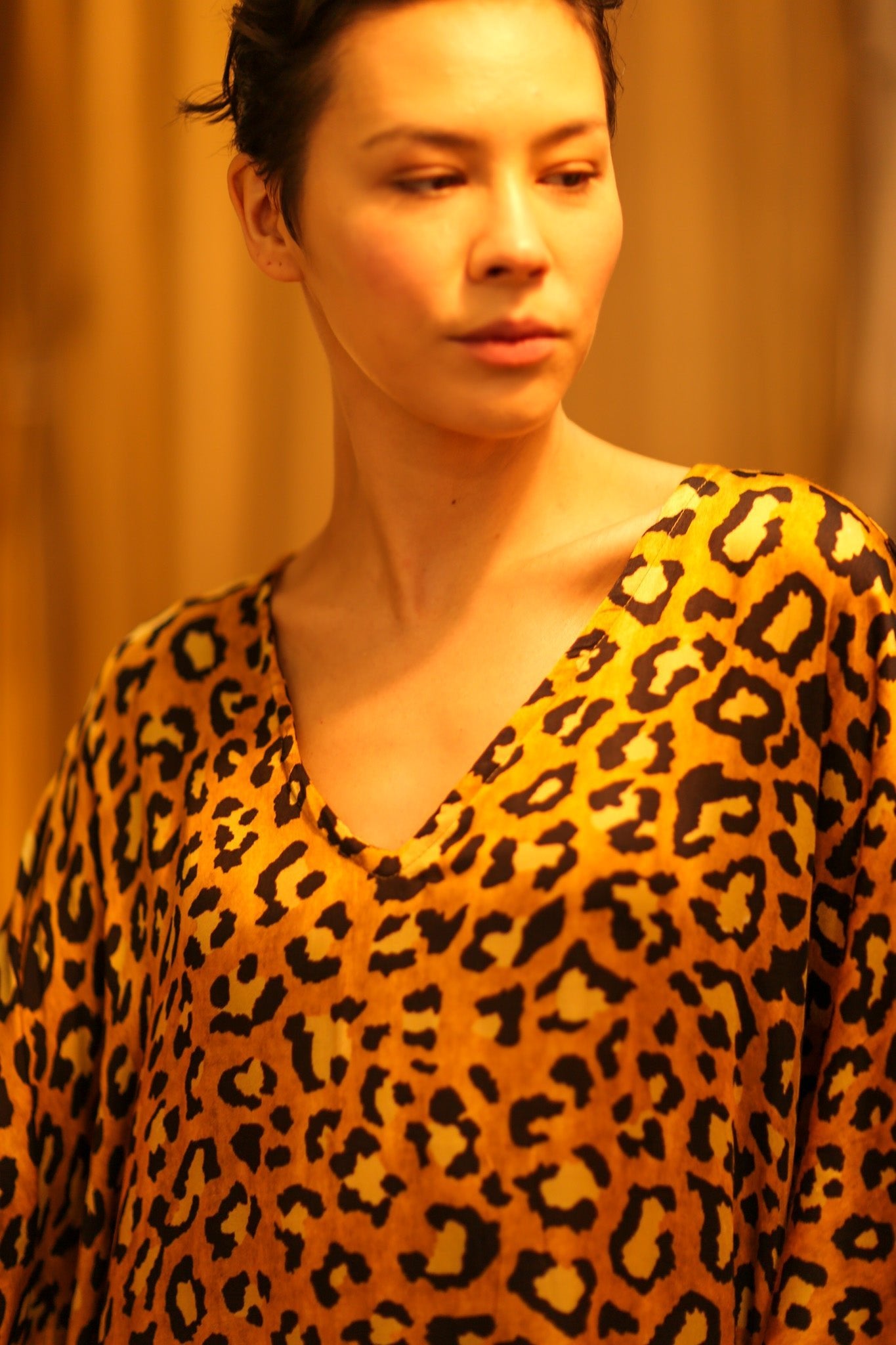 LEO PRINT KAFTAN TUNIC - BANGKOK TAILOR CLOTHING STORE - HANDMADE CLOTHING