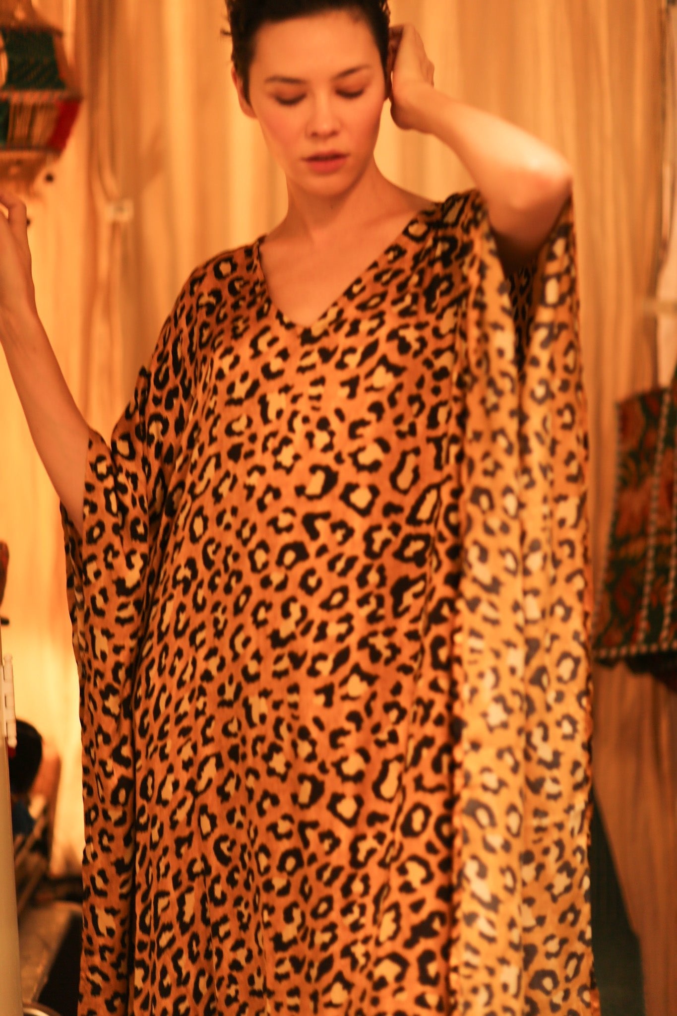 LEO PRINT KAFTAN TUNIC - BANGKOK TAILOR CLOTHING STORE - HANDMADE CLOTHING