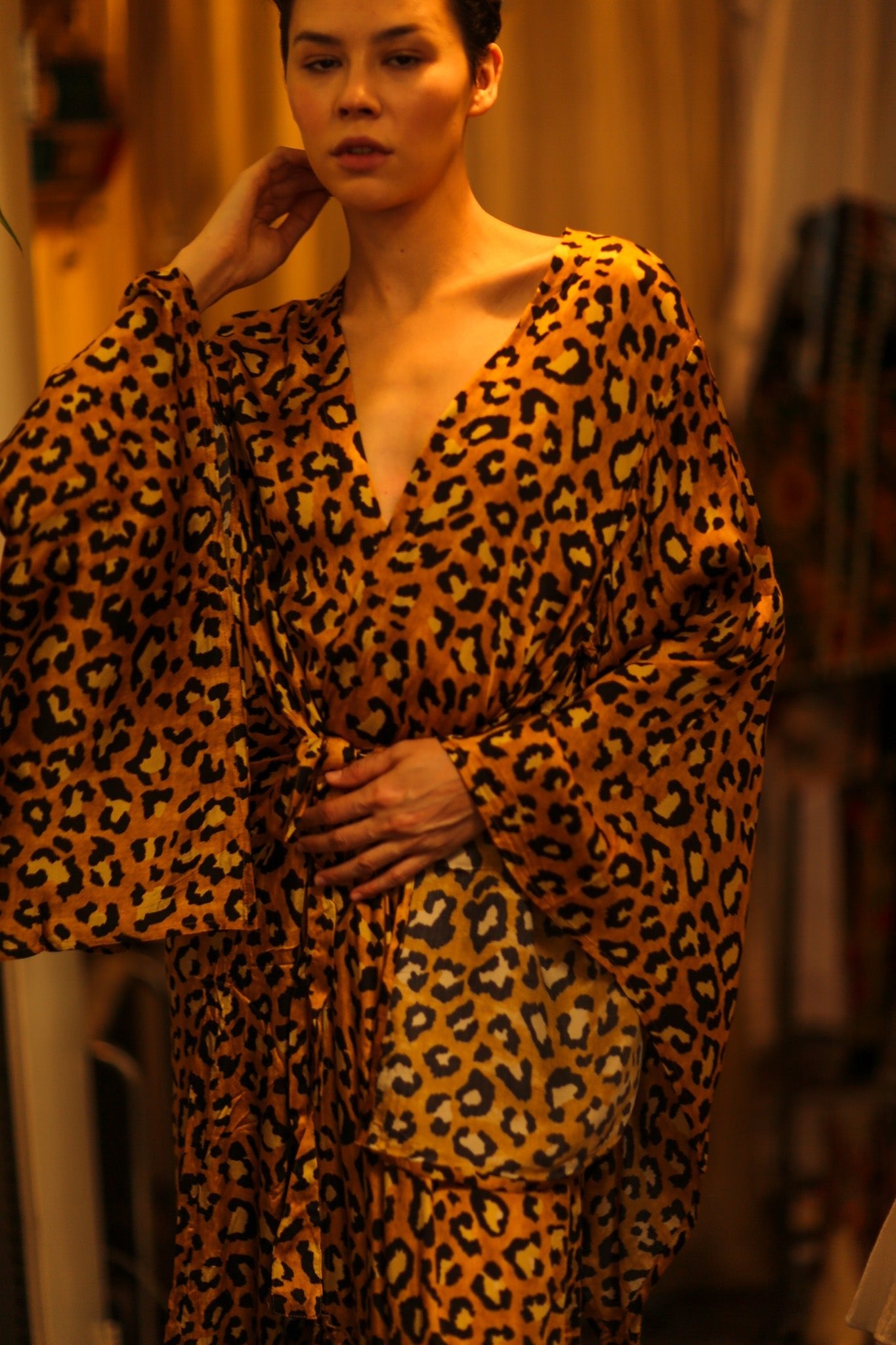 LEO PRINT XXL WING KIMONO HILA - BANGKOK TAILOR CLOTHING STORE - HANDMADE CLOTHING
