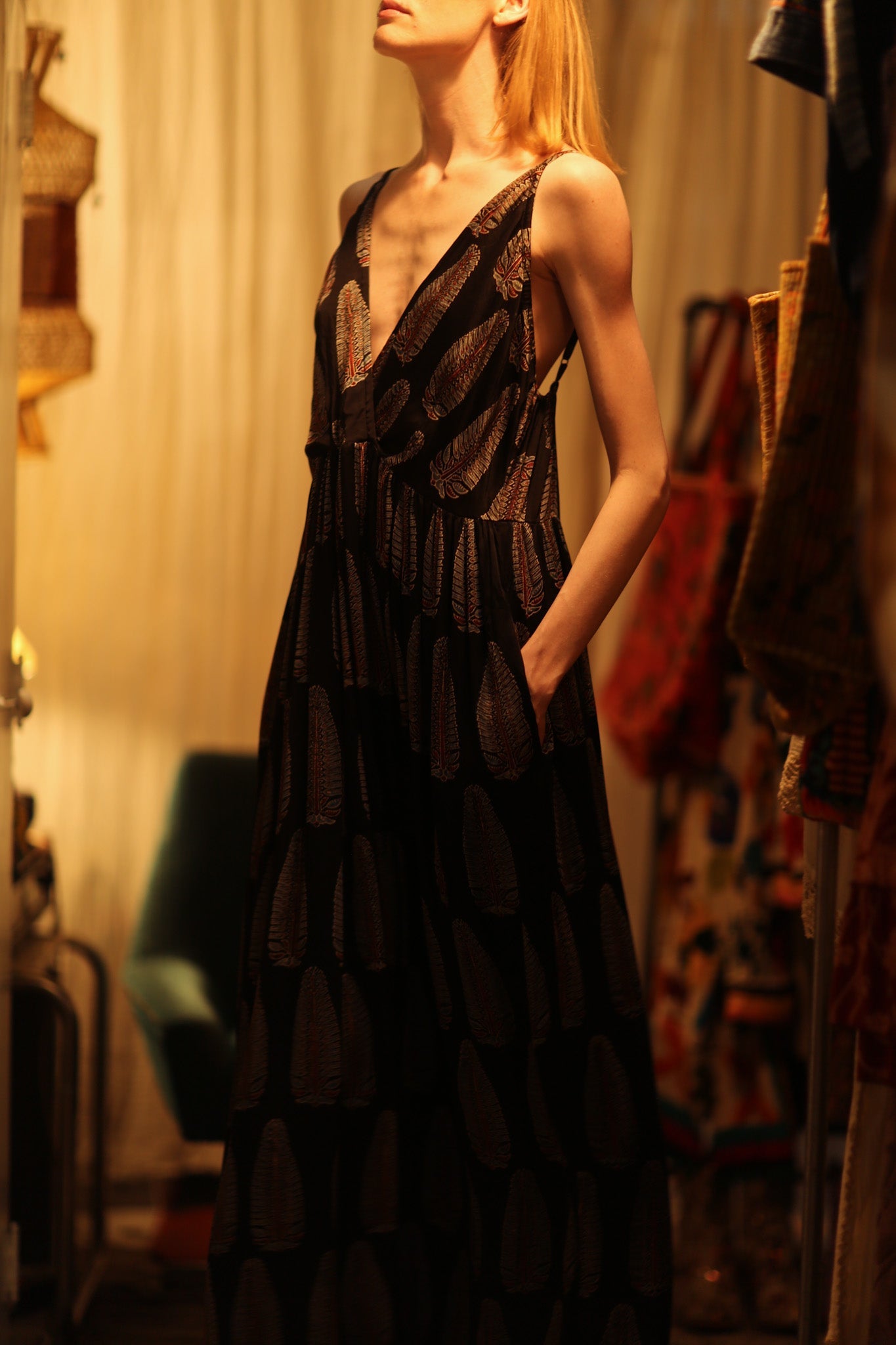 LILY SILK DRESS BLACK FEATHER - BANGKOK TAILOR CLOTHING STORE - HANDMADE CLOTHING