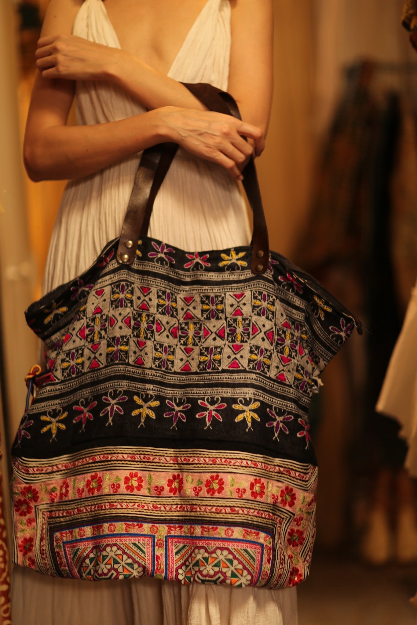 MALIK EMBROIDERED PATCHWORK BAG - BANGKOK TAILOR CLOTHING STORE - HANDMADE CLOTHING