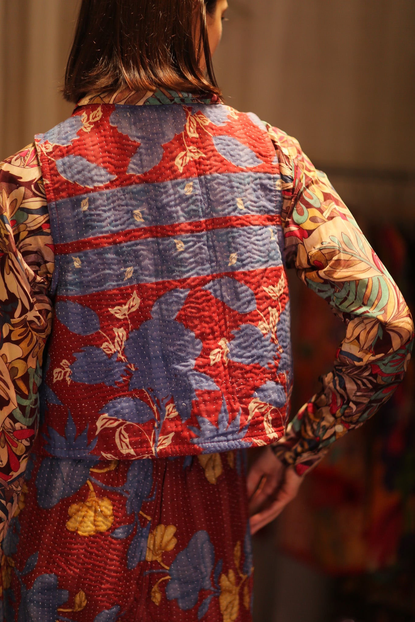 MARLENE KANTHA GILET BERRIES - BANGKOK TAILOR CLOTHING STORE - HANDMADE CLOTHING