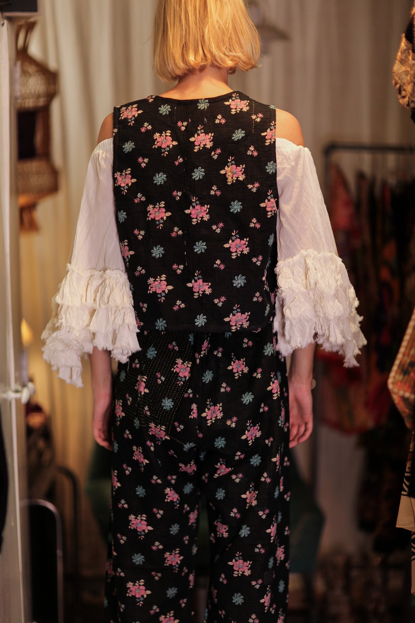 MARLENE KANTHA GILET MINI BOUQUET - BANGKOK TAILOR CLOTHING STORE - HANDMADE CLOTHING