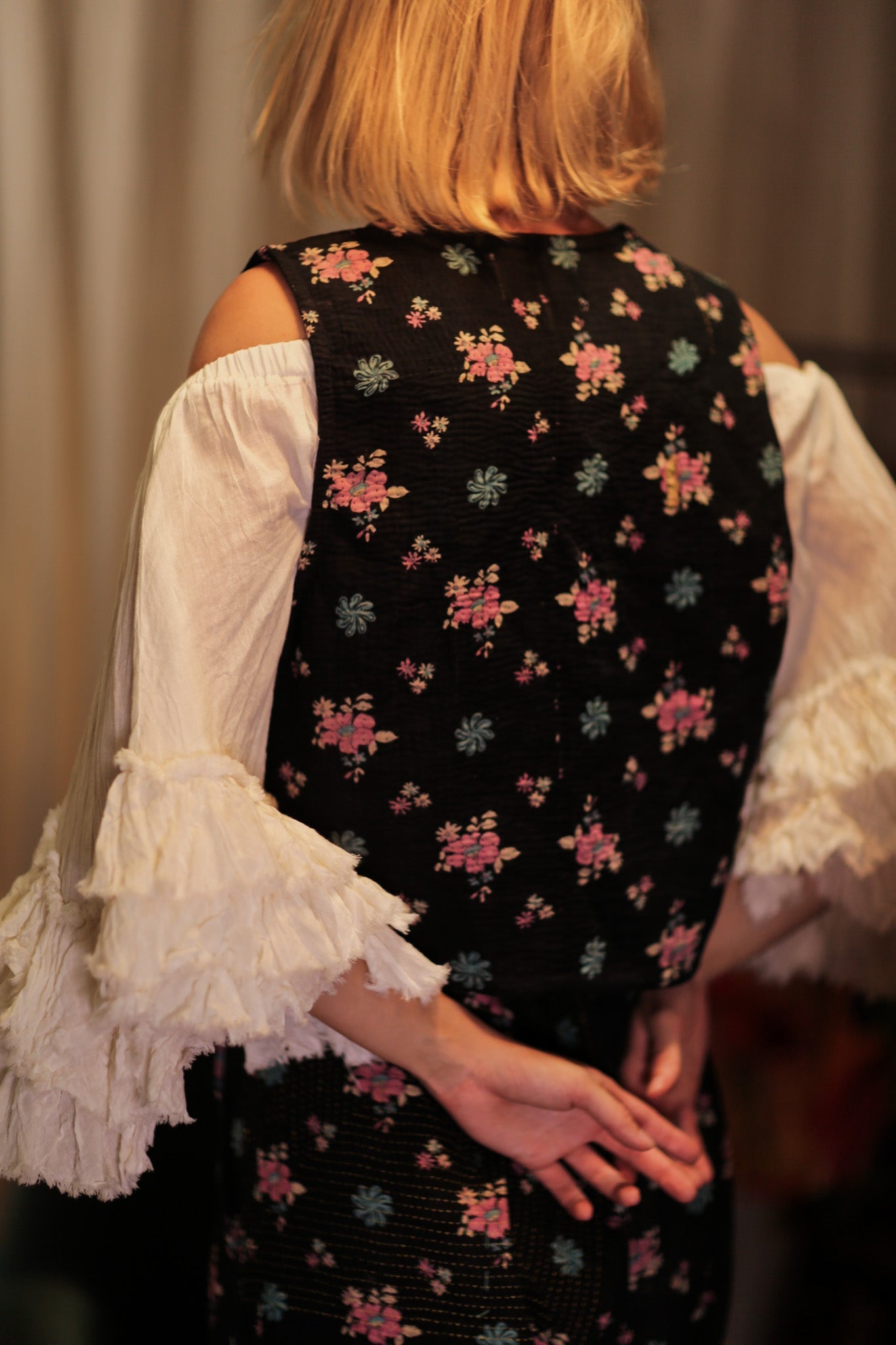 MARLENE KANTHA GILET MINI BOUQUET - BANGKOK TAILOR CLOTHING STORE - HANDMADE CLOTHING