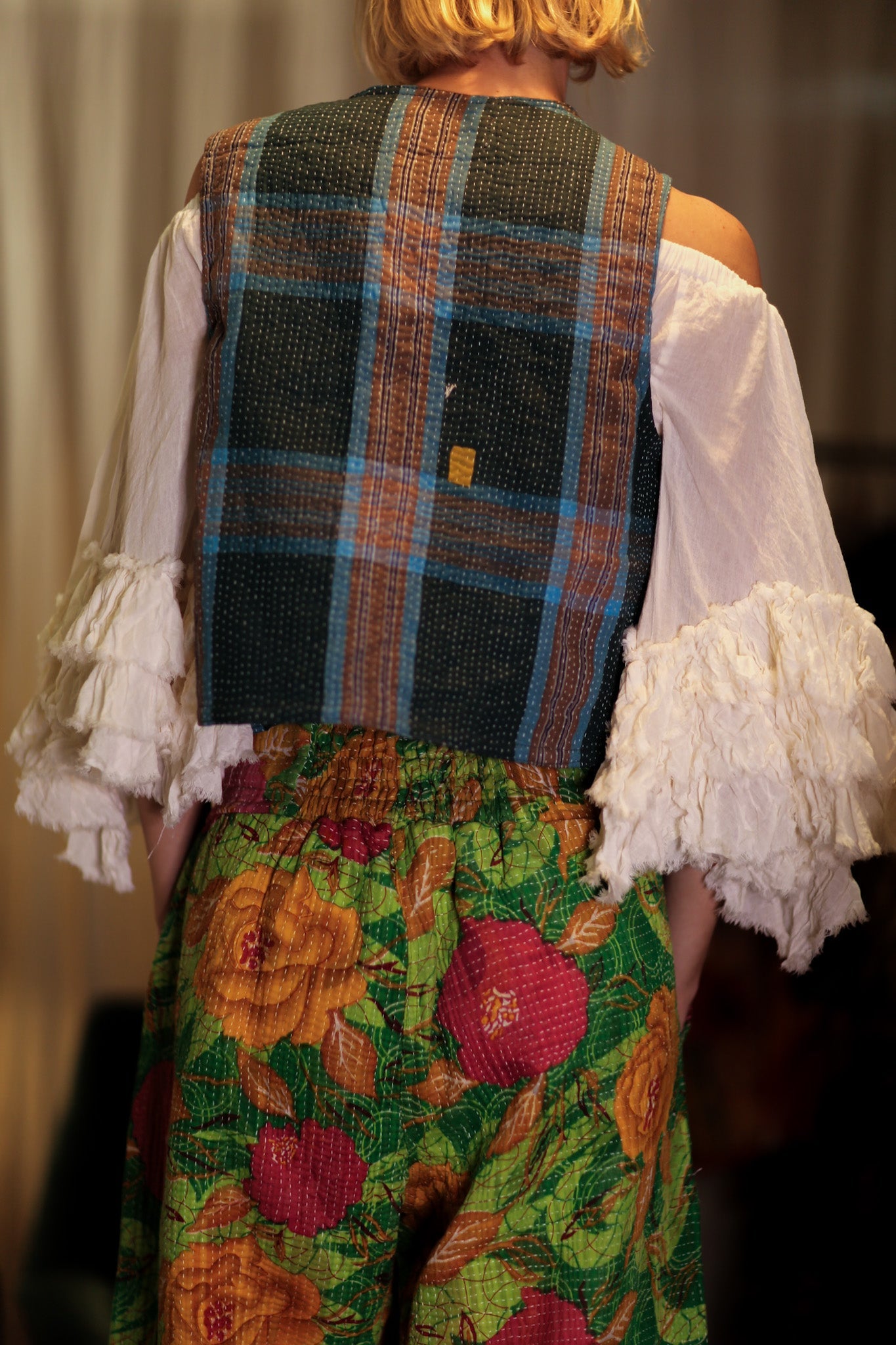 MARLENE KANTHA GILET TARTAN - BANGKOK TAILOR CLOTHING STORE - HANDMADE CLOTHING