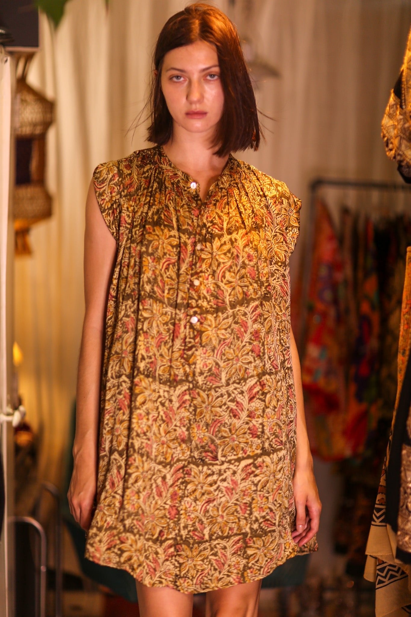 MARY SILK MEDARIN - BANGKOK TAILOR CLOTHING STORE - HANDMADE CLOTHING