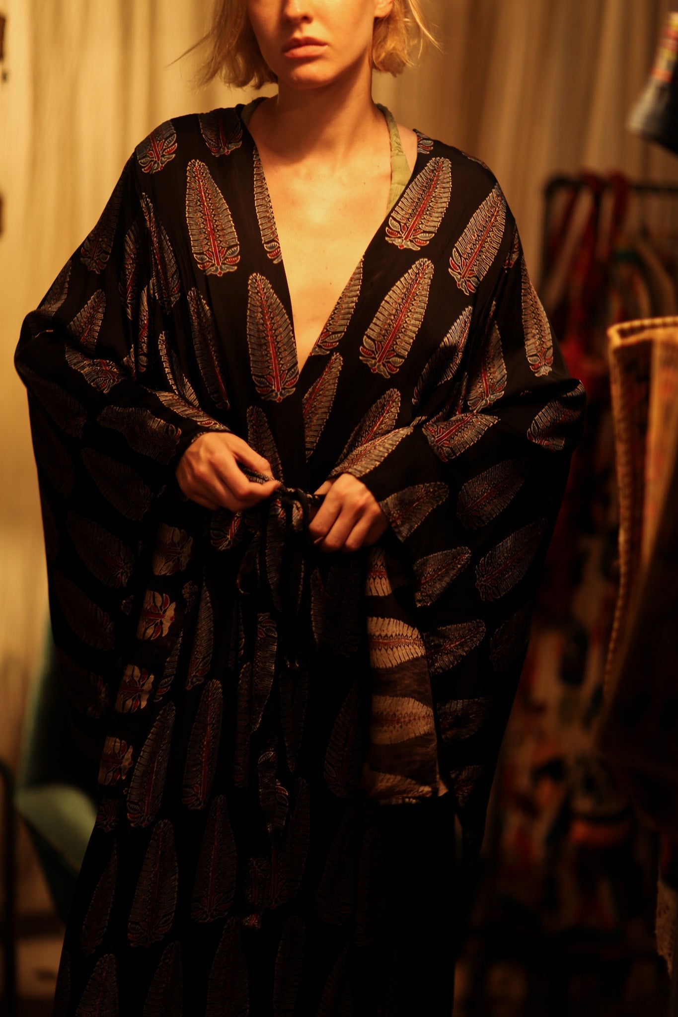 PINA SILK KIMONO BLACK FEATHER - BANGKOK TAILOR CLOTHING STORE - HANDMADE CLOTHING