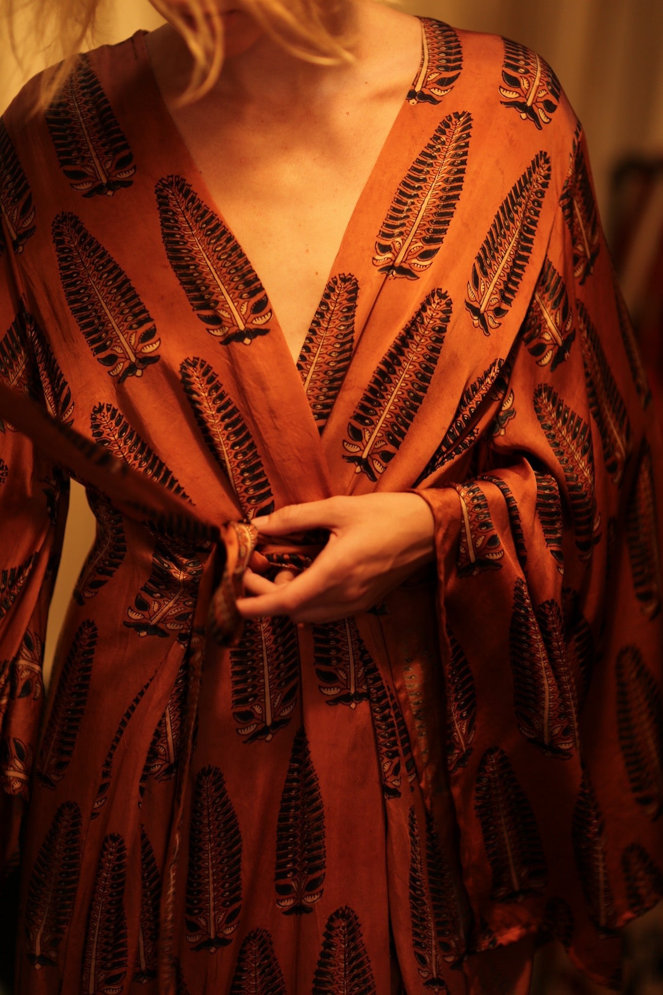 PINA SILK KIMONO BROWN FEATHER - BANGKOK TAILOR CLOTHING STORE - HANDMADE CLOTHING