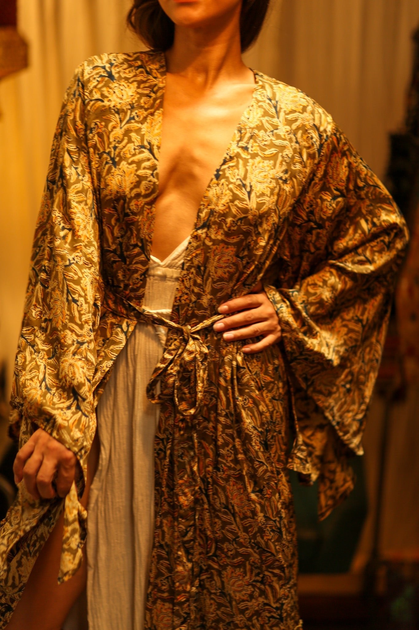 PINA SILK KIMONO CARNIVORE COFFEE - BANGKOK TAILOR CLOTHING STORE - HANDMADE CLOTHING