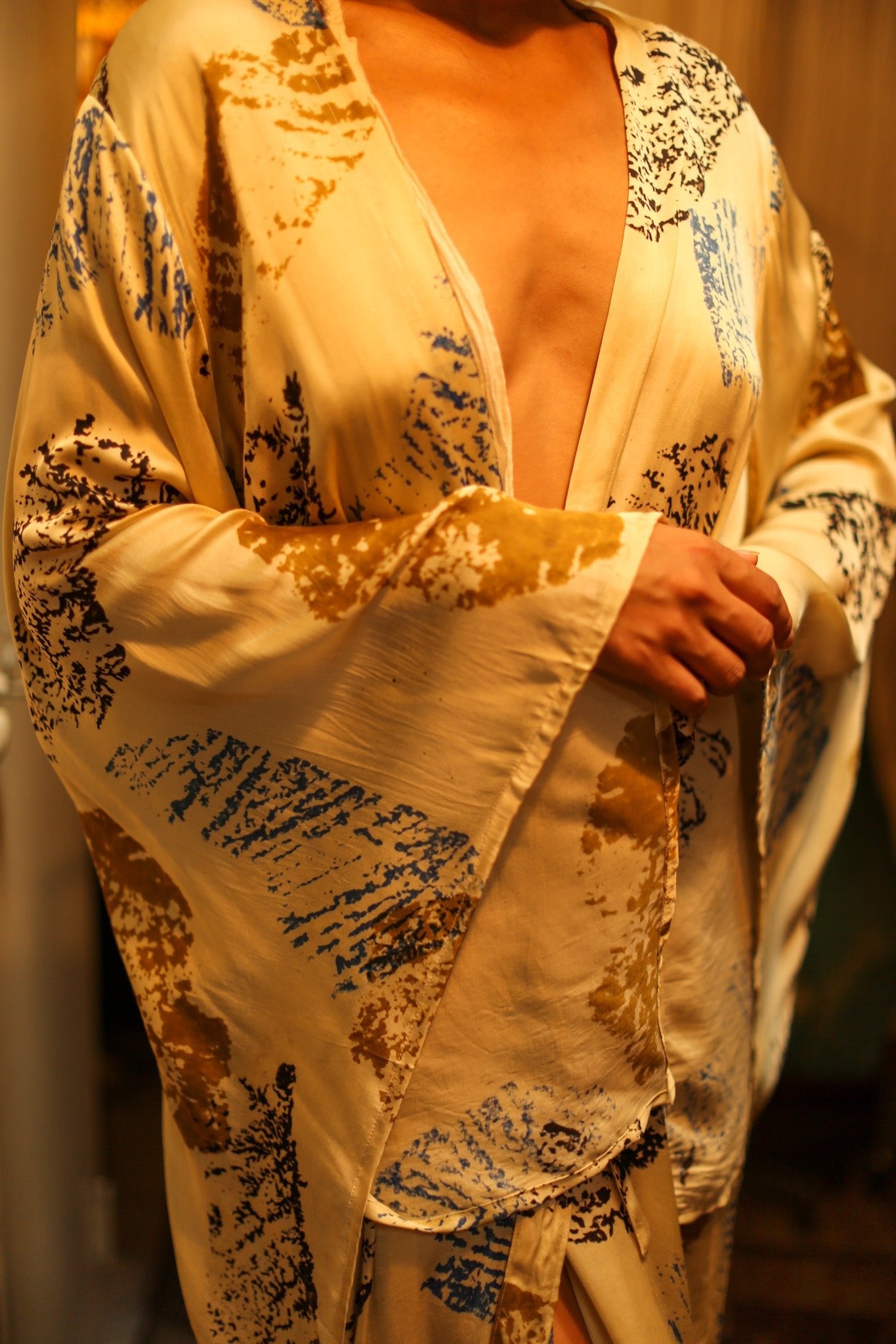 PINA SILK KIMONO CREAM ARTIST - BANGKOK TAILOR CLOTHING STORE - HANDMADE CLOTHING