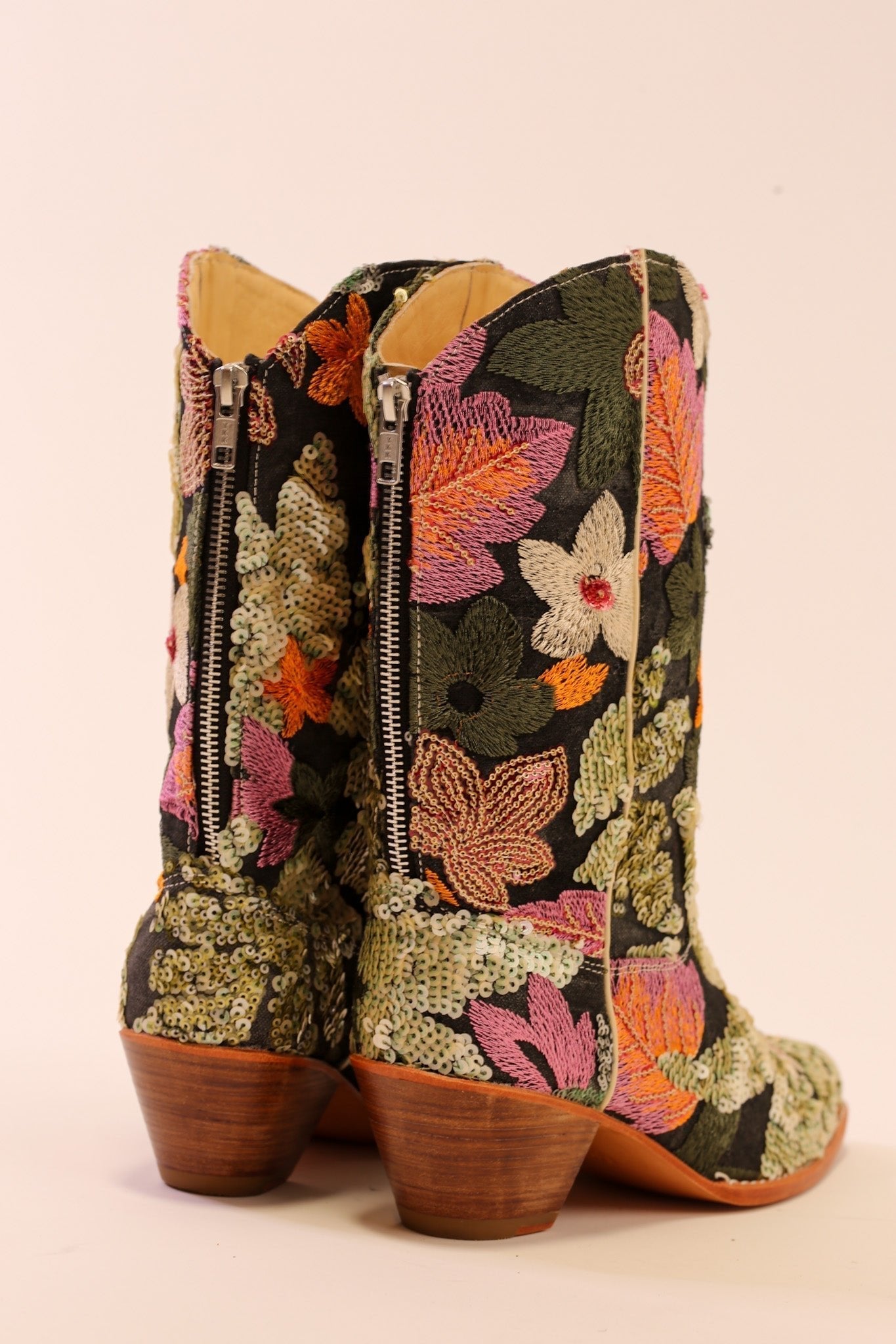 SEQUIN EMBROIDERED WESTERN BOOT LOERI - BANGKOK TAILOR CLOTHING STORE - HANDMADE CLOTHING