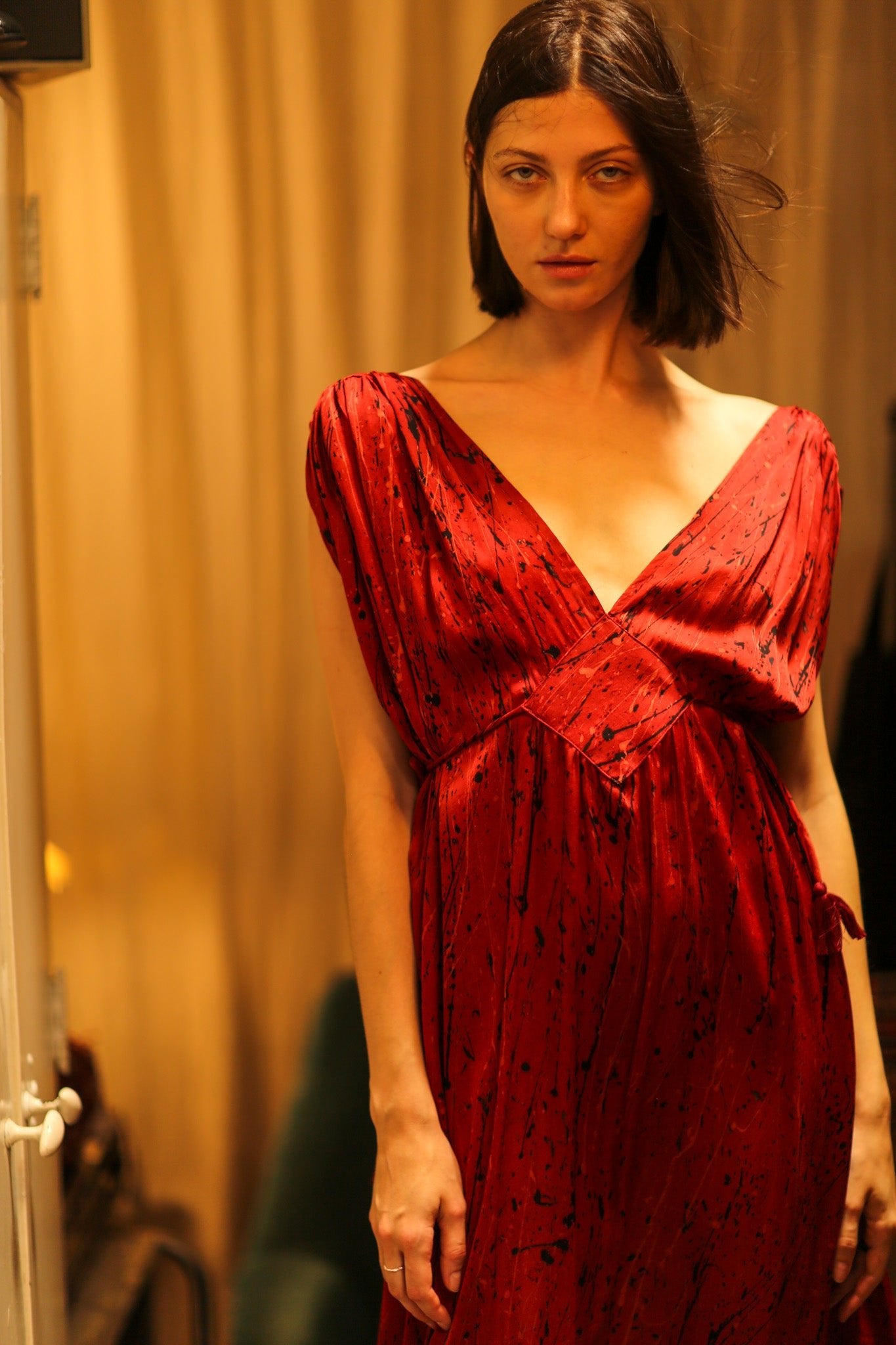 SILK DRESS VICTORIA RED PAINTER - BANGKOK TAILOR CLOTHING STORE - HANDMADE CLOTHING