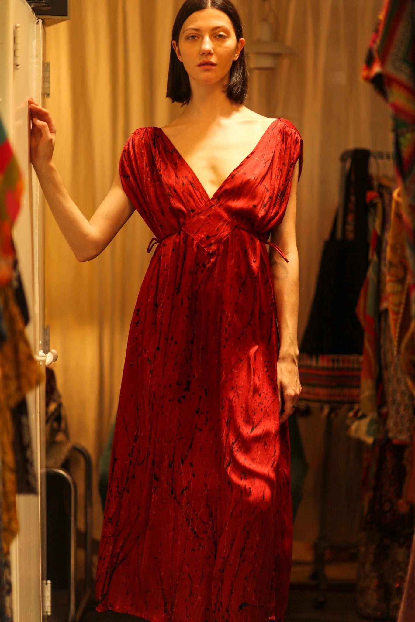 SILK DRESS VICTORIA RED PAINTER - BANGKOK TAILOR CLOTHING STORE - HANDMADE CLOTHING