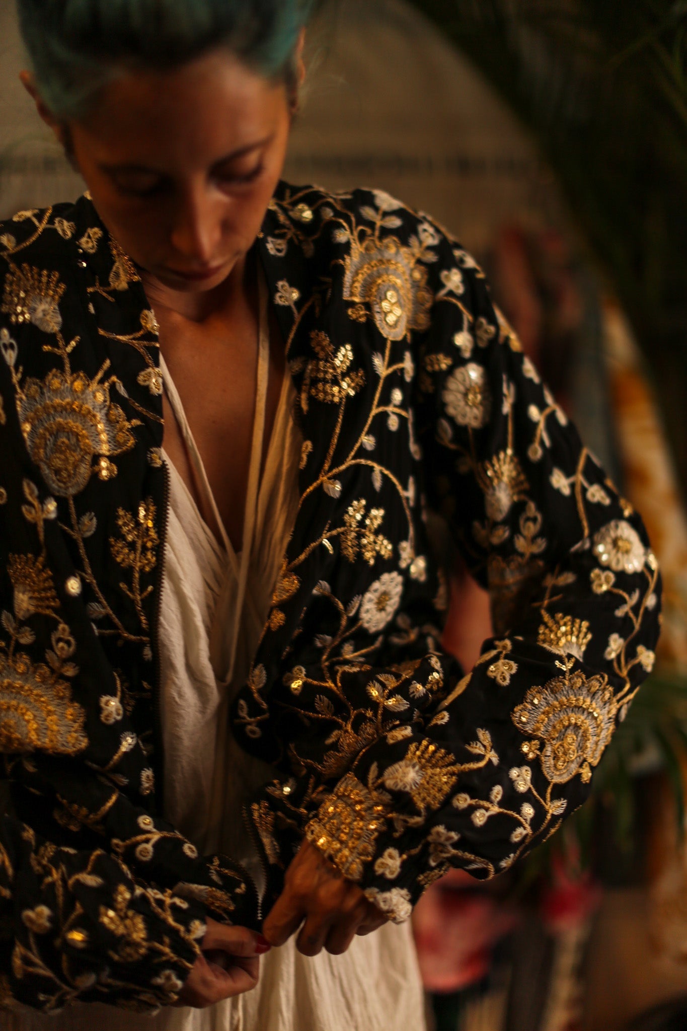 SILK EMBROIDERED BOMBER JACKET LISA - BANGKOK TAILOR CLOTHING STORE - HANDMADE CLOTHING