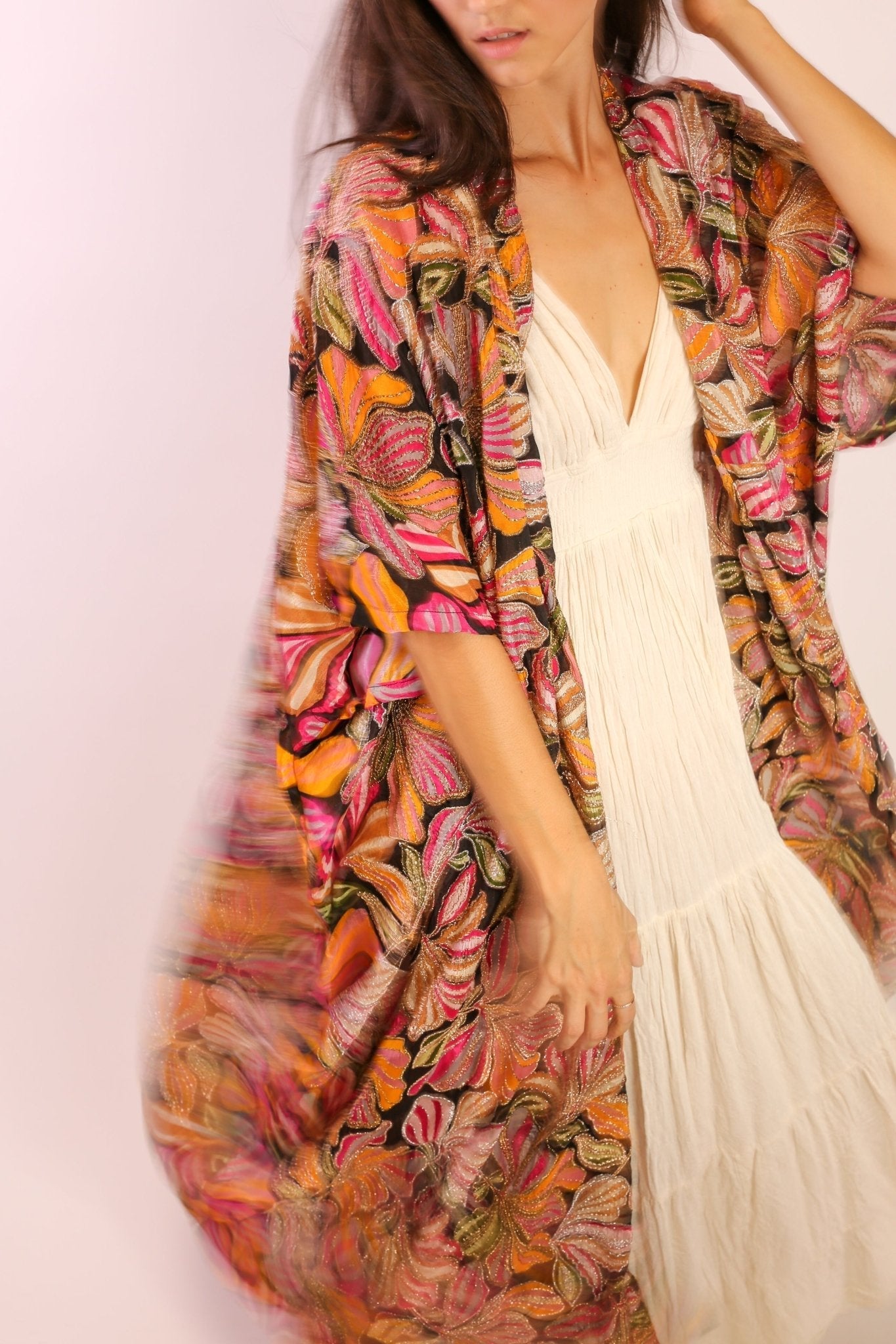 SILK EMBROIDERED KIMONO MAE - BANGKOK TAILOR CLOTHING STORE - HANDMADE CLOTHING