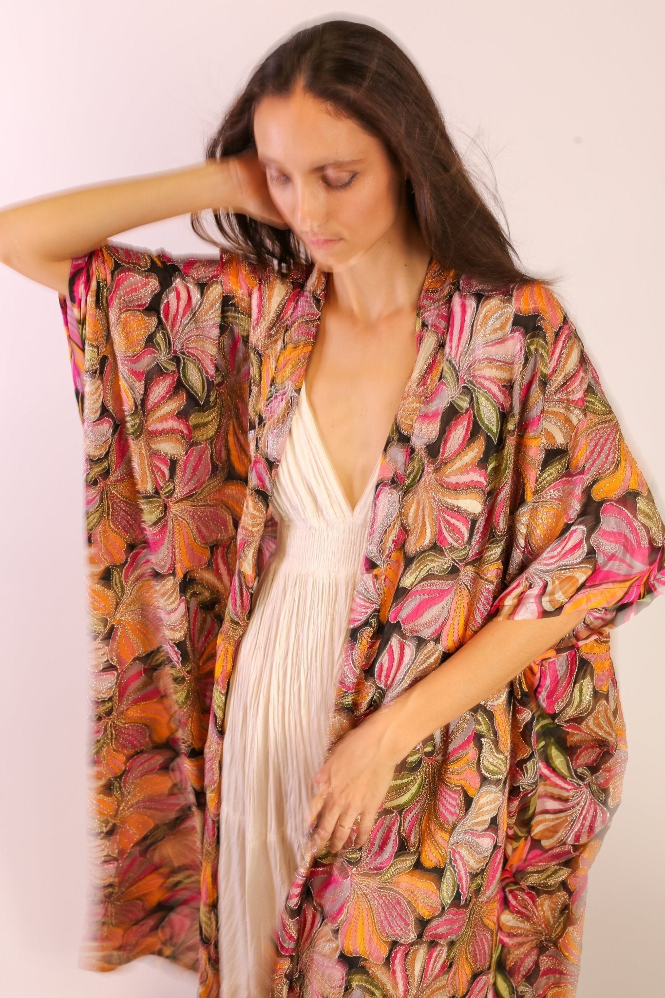 SILK EMBROIDERED KIMONO MAE - BANGKOK TAILOR CLOTHING STORE - HANDMADE CLOTHING
