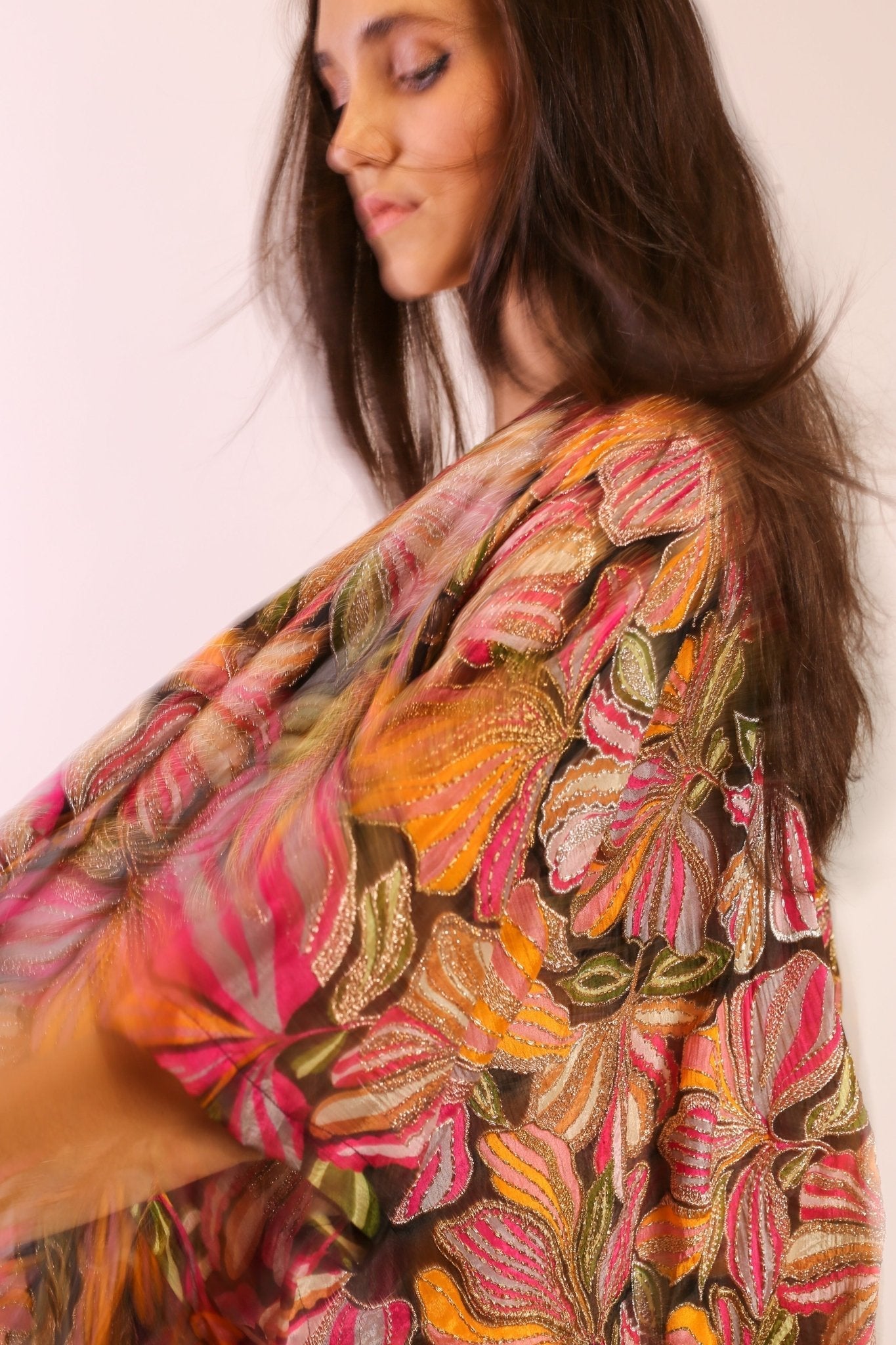 SILK EMBROIDERED KIMONO MAE - BANGKOK TAILOR CLOTHING STORE - HANDMADE CLOTHING